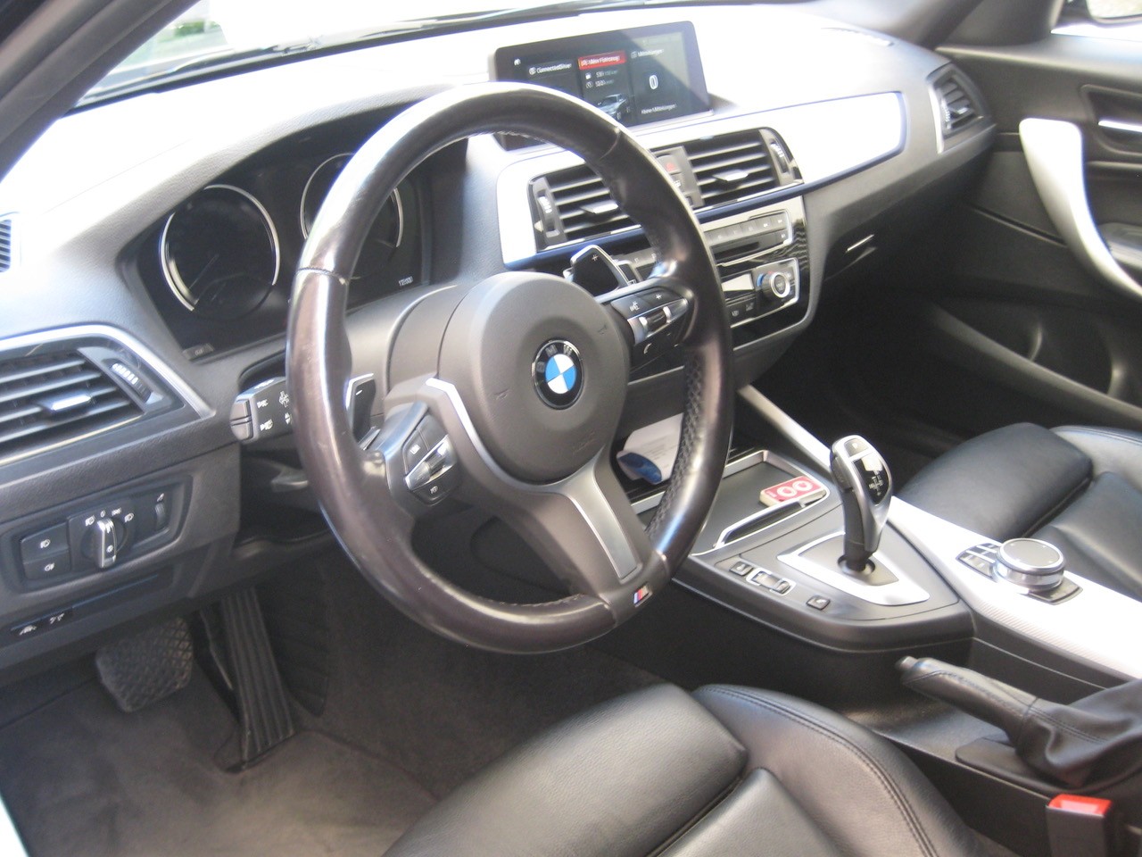 BMW 120d xDrive SAG-image-8