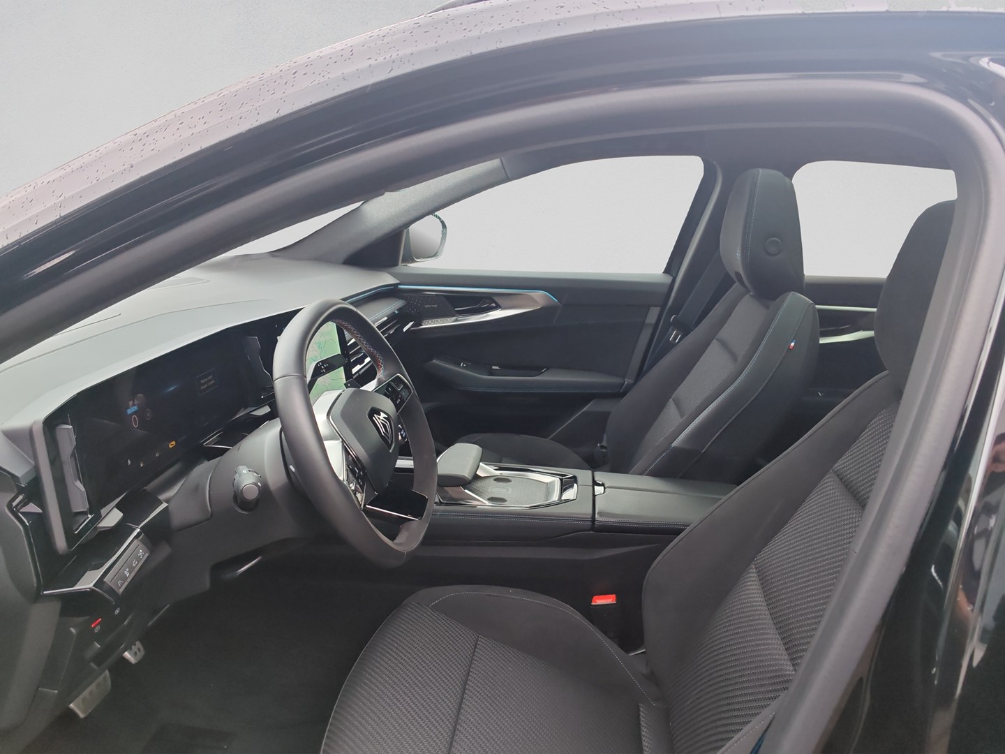 RENAULT Austral 1.2 HEV 200 Iconic Esprit Alpine A-image-8