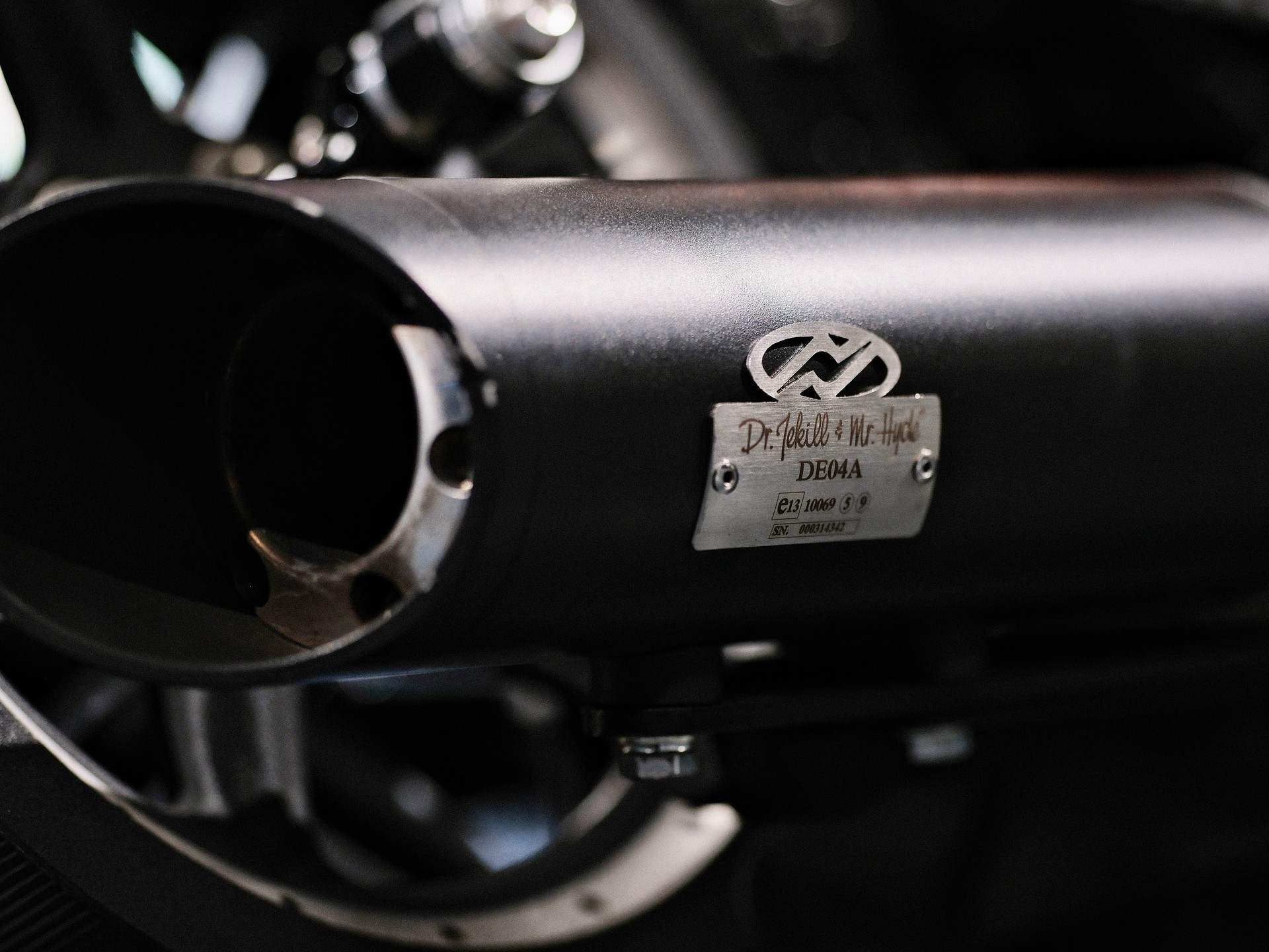 HARLEY-DAVIDSON XL 883 N Sportster Iron-image-12