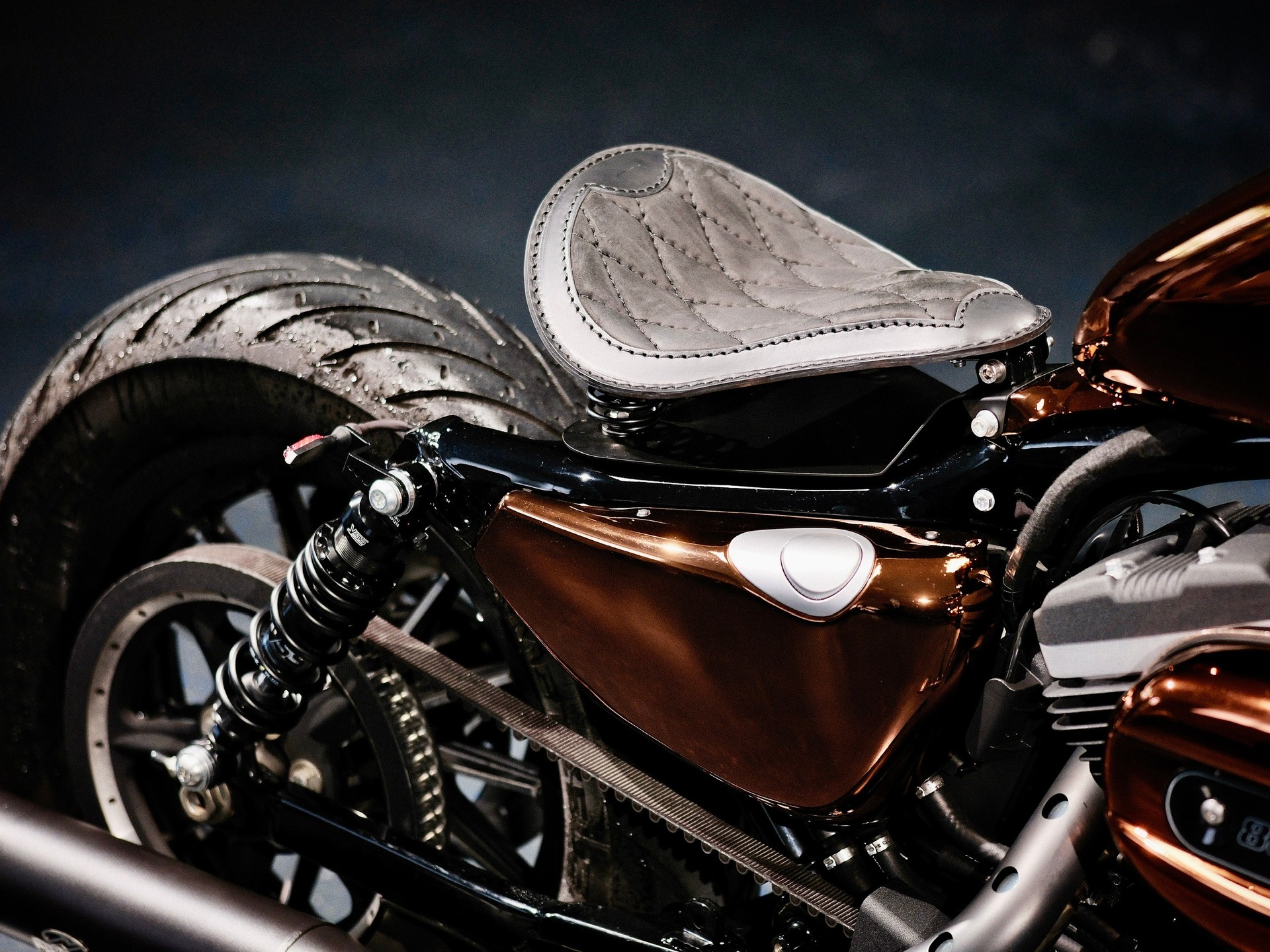 HARLEY-DAVIDSON XL 883 N Sportster Iron-image-11
