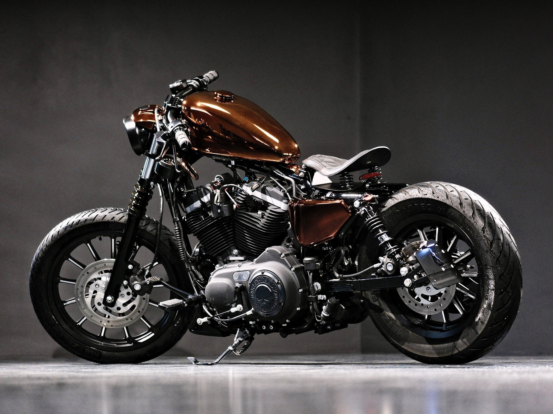 HARLEY-DAVIDSON XL 883 N Sportster Iron-image-3