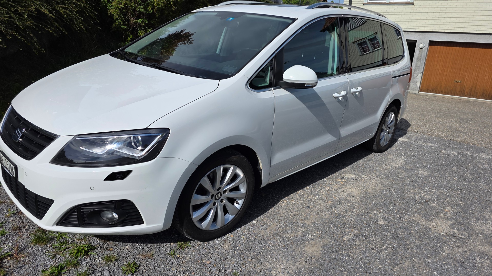 SEAT 2.0 TDI 150 Style Adv. 4x4 S/S aus 1 Hand Serviceheft vorhanden.