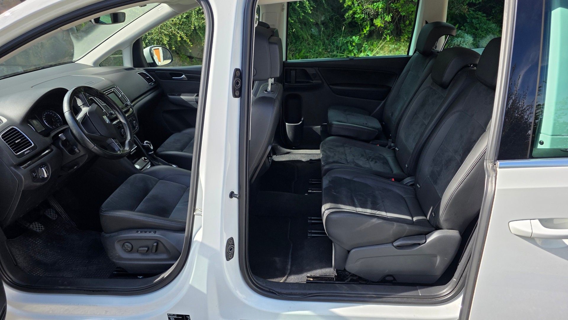 SEAT 2.0 TDI 150 Style Adv. 4x4 S/S aus 1 Hand Serviceheft vorhanden.-image-7