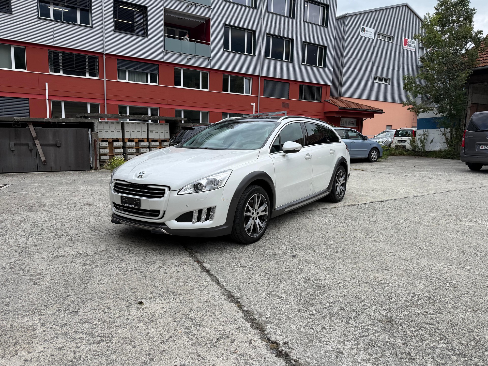 PEUGEOT 508 RXH 2.0 HDI Hybrid4 EGS6-showroom-element-1