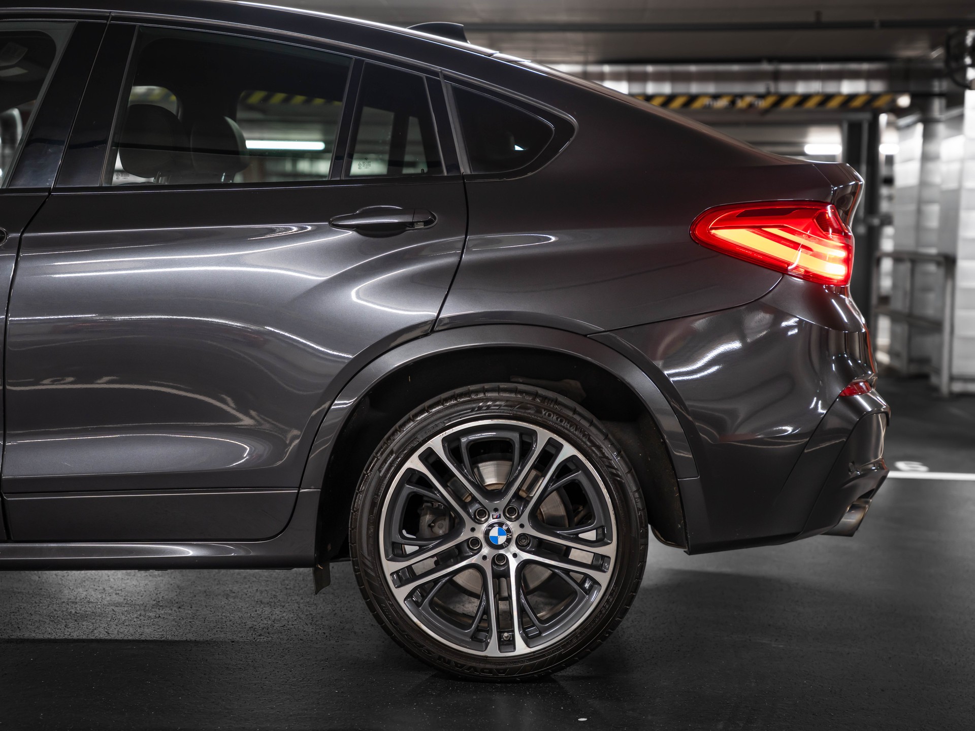 BMW X4 xDrive 35i Steptronic M-Paket-showroom-element-3