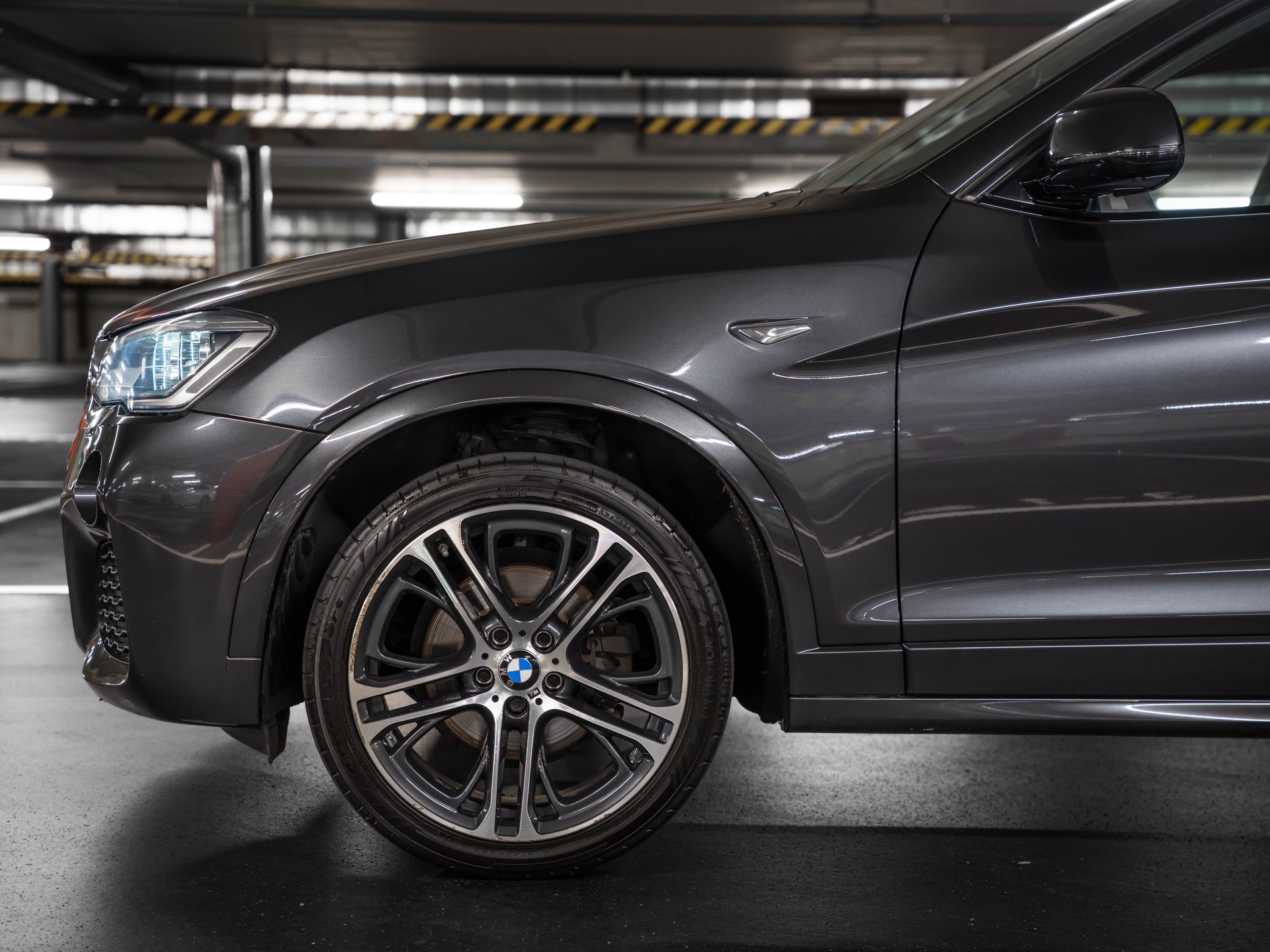BMW X4 xDrive 35i Steptronic M-Paket-showroom-element-2