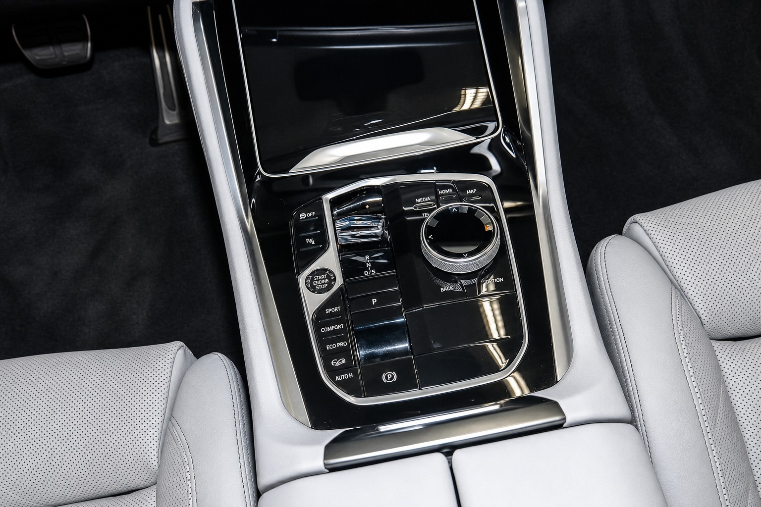 BMW X6 M60i M Sport Pro xDrive 48V Steptronic Individual-image-19