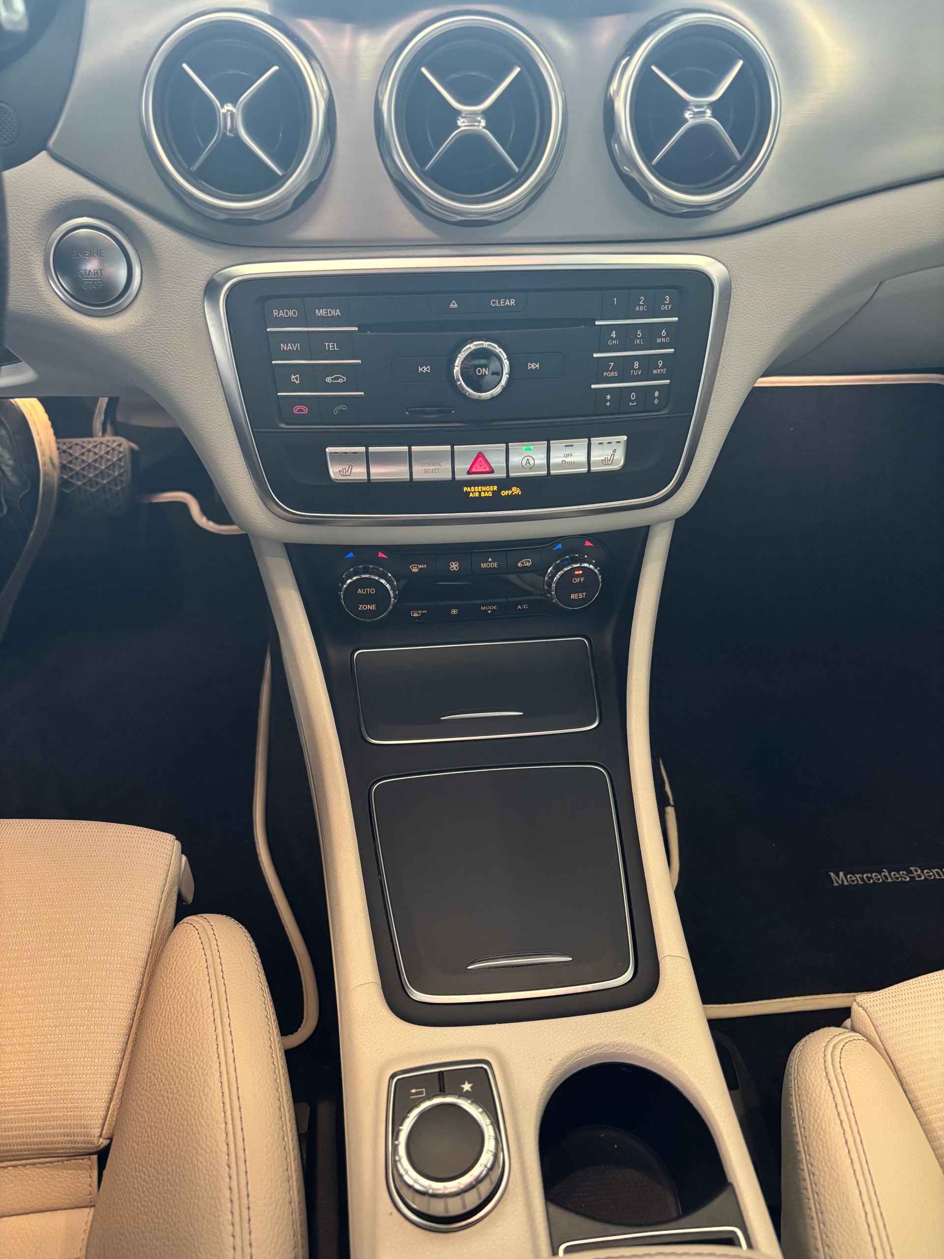 MERCEDES-BENZ GLA 200 Urban 7G-DCT-image-10
