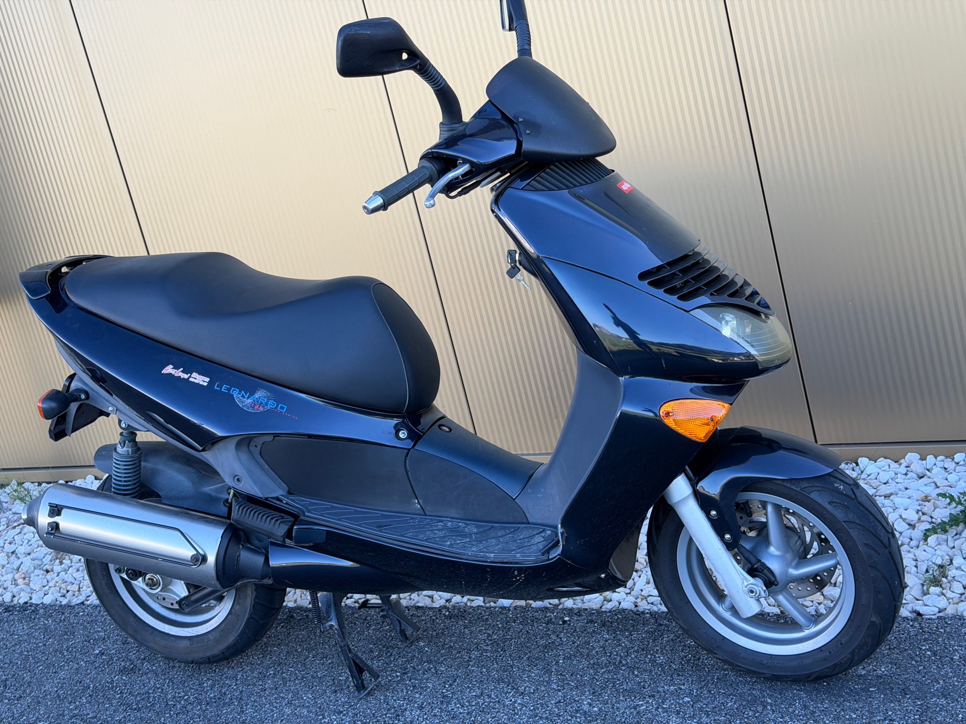APRILIA Leonardo 125-image-2