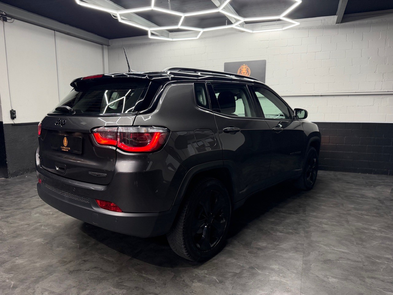 JEEP Compass 2.0CRD Limited AWD 9ATX | CH-Auto | Rückfahrkamera | Dachreling | DAB-Radio-image-7