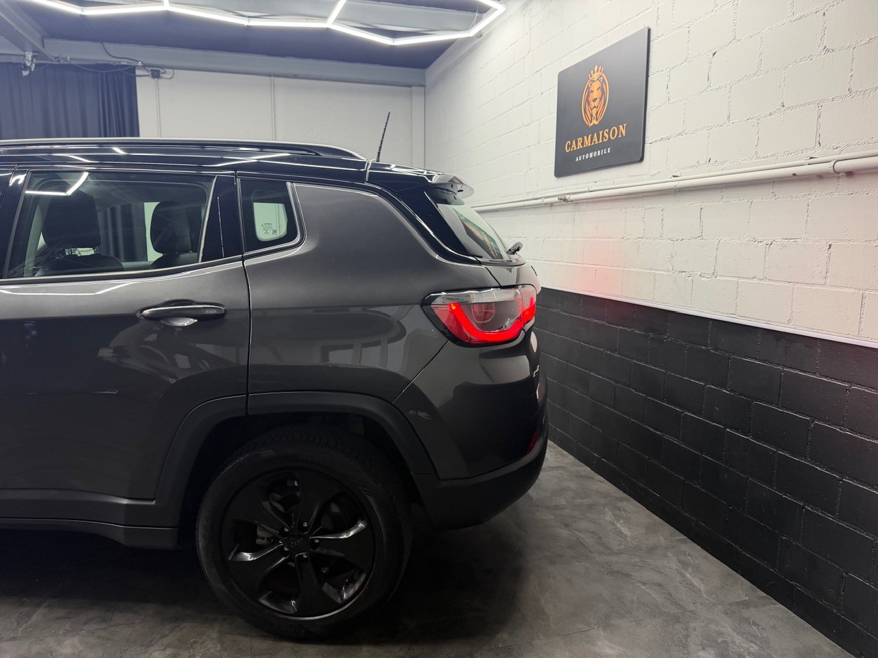 JEEP Compass 2.0CRD Limited AWD 9ATX | CH-Auto | Rückfahrkamera | Dachreling | DAB-Radio-showroom-element-3