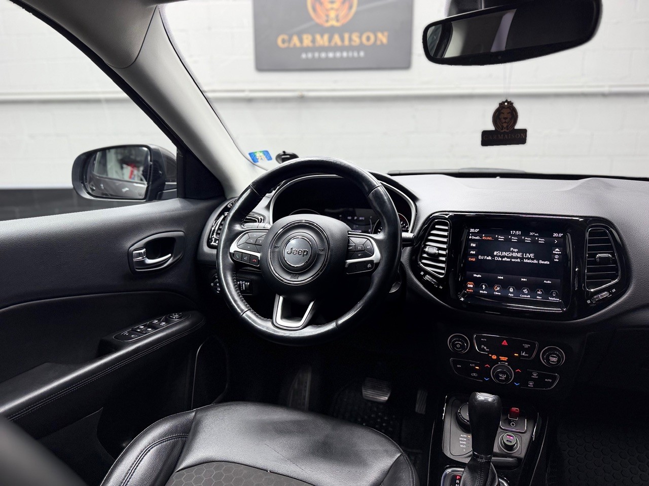 JEEP Compass 2.0CRD Limited AWD 9ATX | CH-Auto | Rückfahrkamera | Dachreling | DAB-Radio-image-14