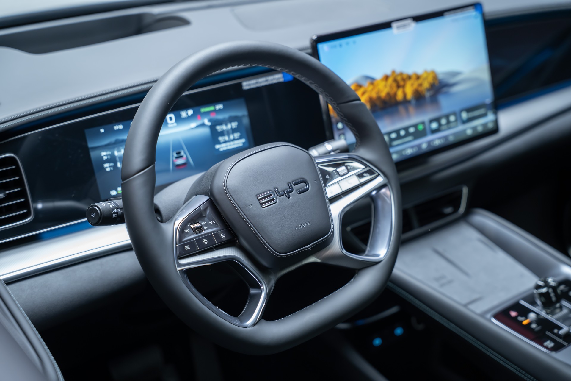 BYD Sealion 7 91,3 kWh Excellence AWD / Panoramadach / Head-Up Display / Sitzheizung & Lüftung-image-13