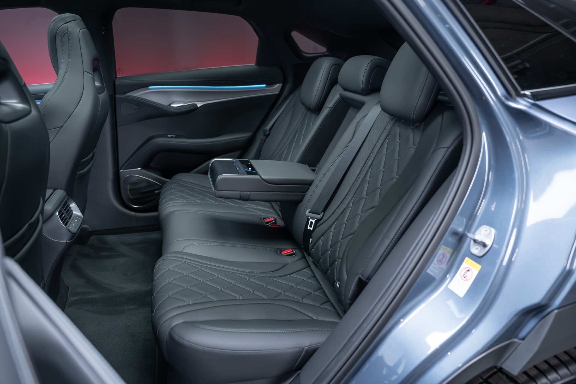 BYD Sealion 7 91,3 kWh Excellence AWD / Panoramadach / Head-Up Display / Sitzheizung & Lüftung-image-21