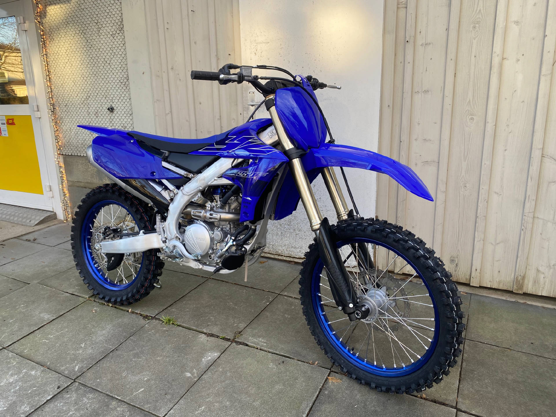 YAMAHA YZF250 2023-image-3
