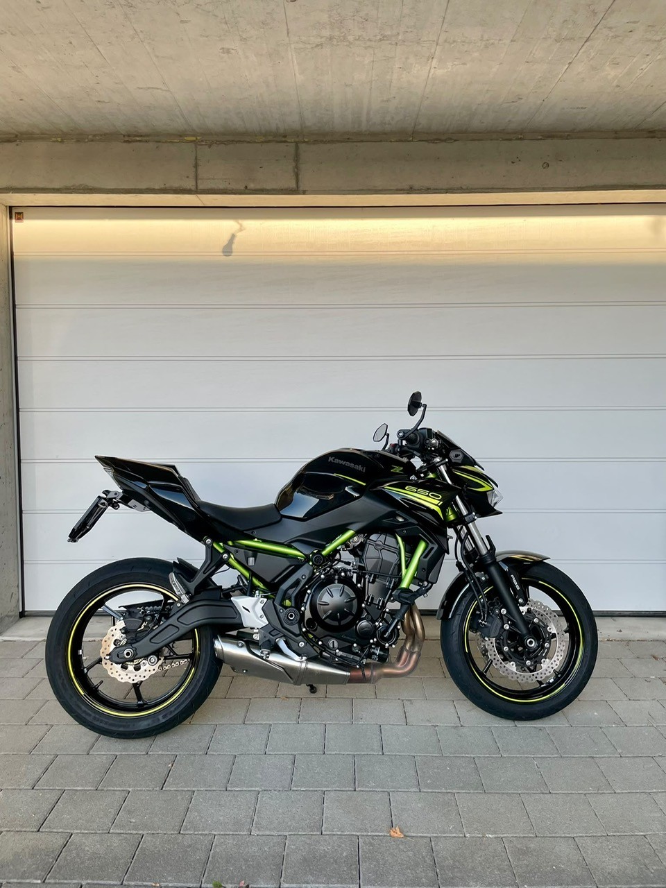KAWASAKI Z 650 (35kW)-image-1