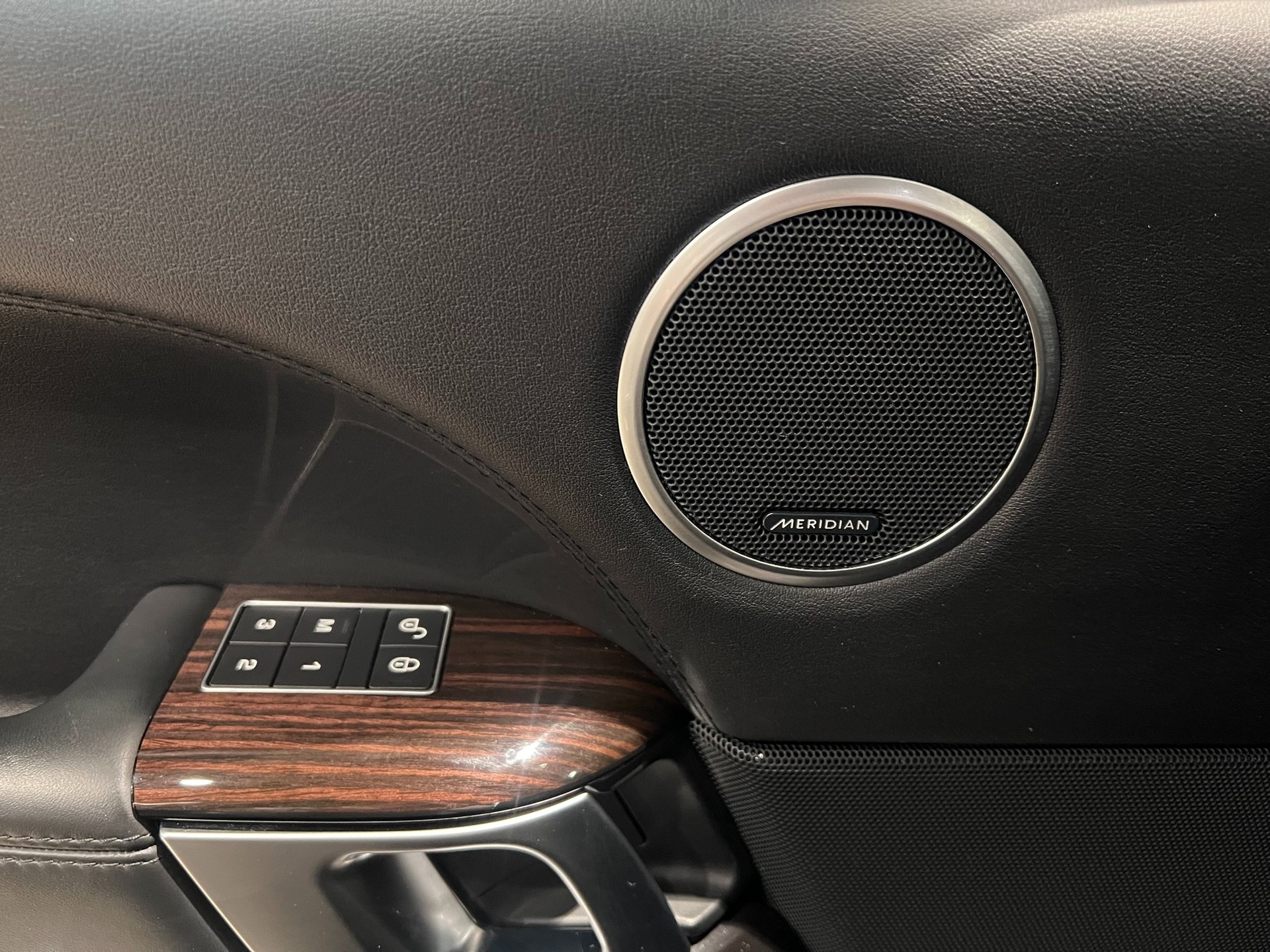 LAND ROVER Range Rover 3.0 V6 SC Vogue Automatic-image-13