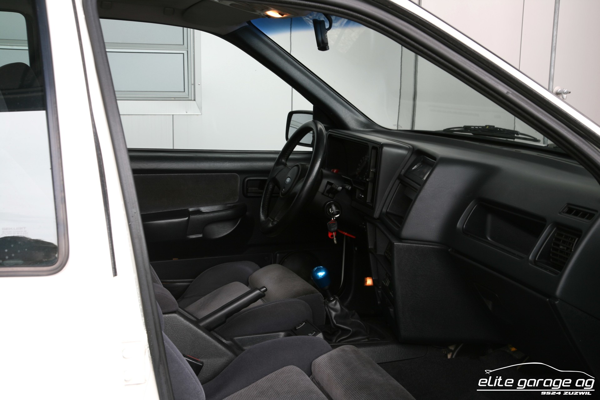 FORD Sierra 2.0i Cosworth 4x4-image-15