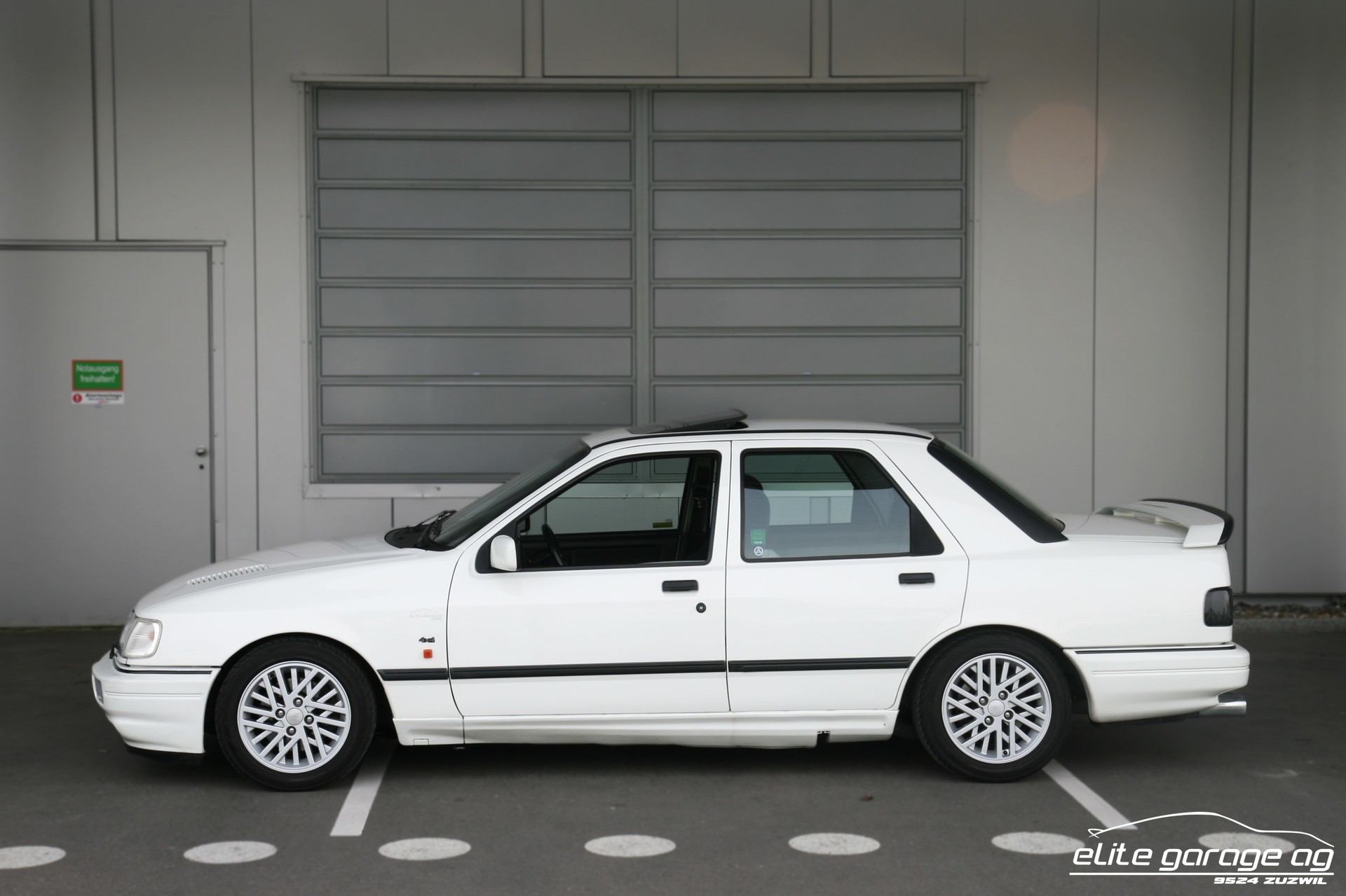FORD Sierra 2.0i Cosworth 4x4-image-1