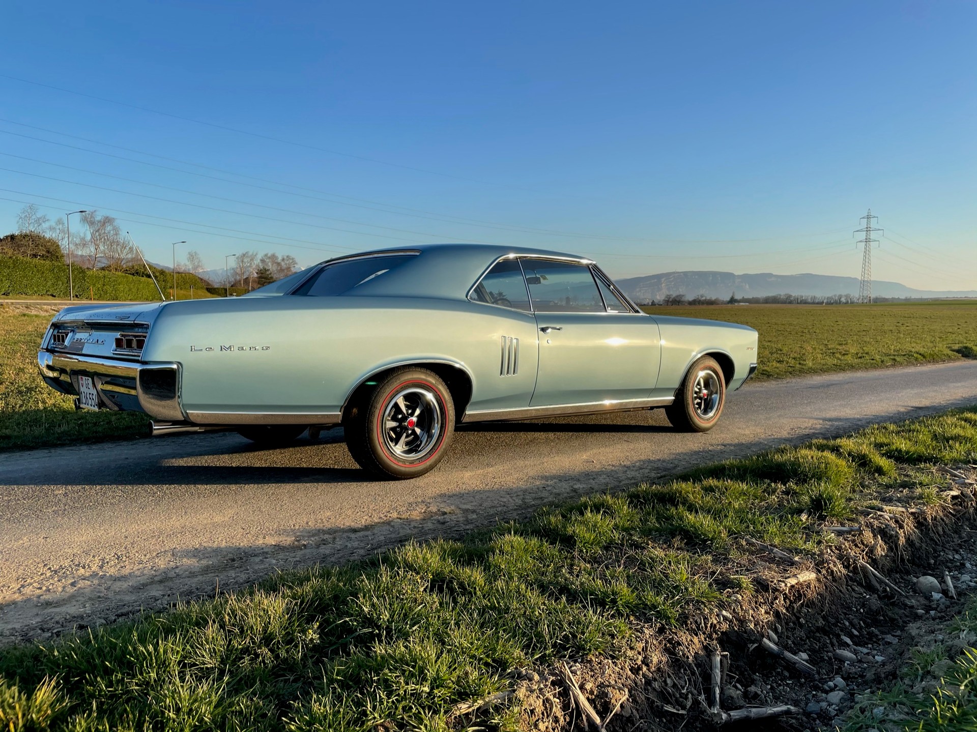 PONTIAC LeMans-image-8