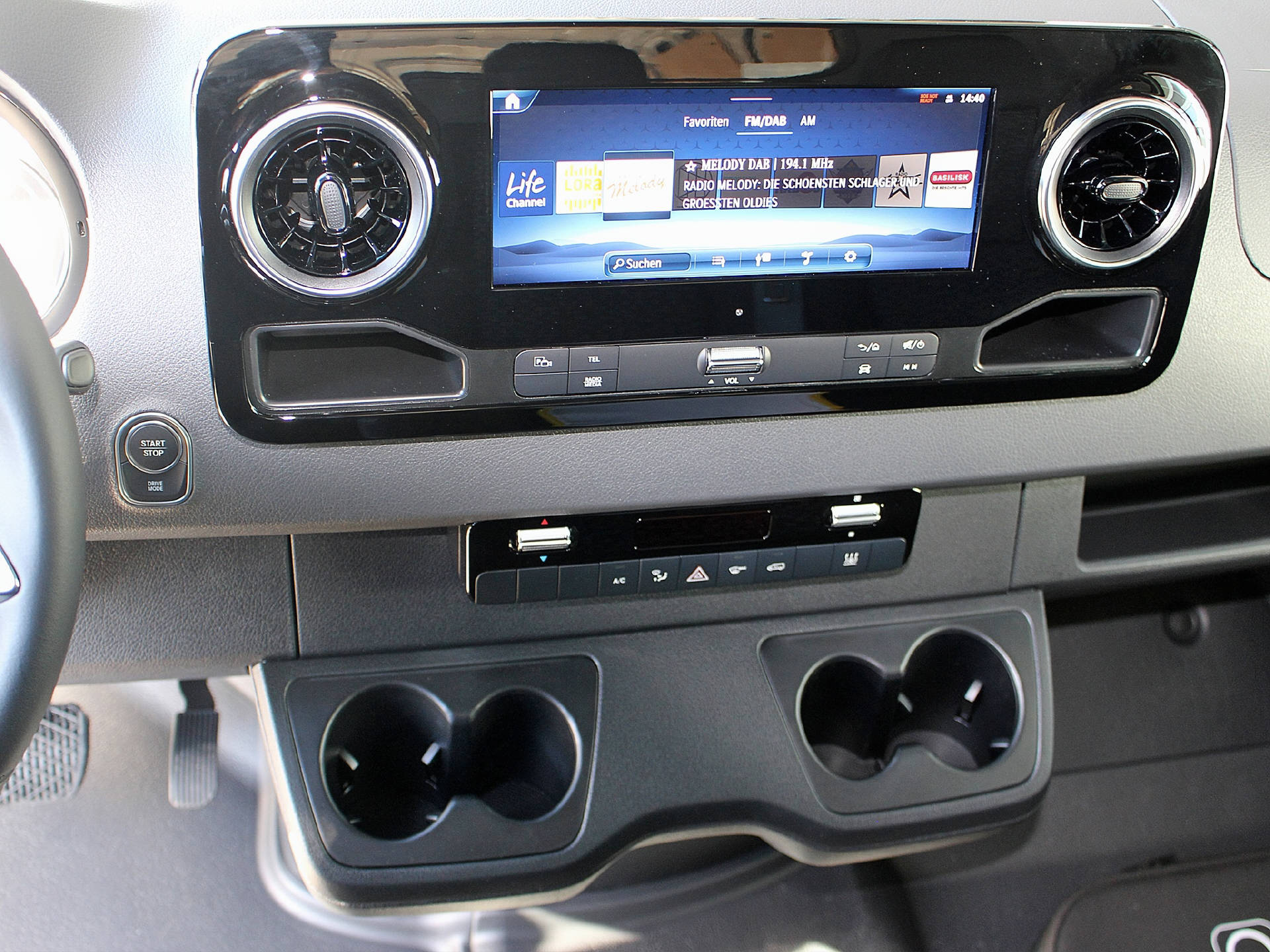 MERCEDES-BENZ eSprinter 320 Pro KA 3665mm S-image-7