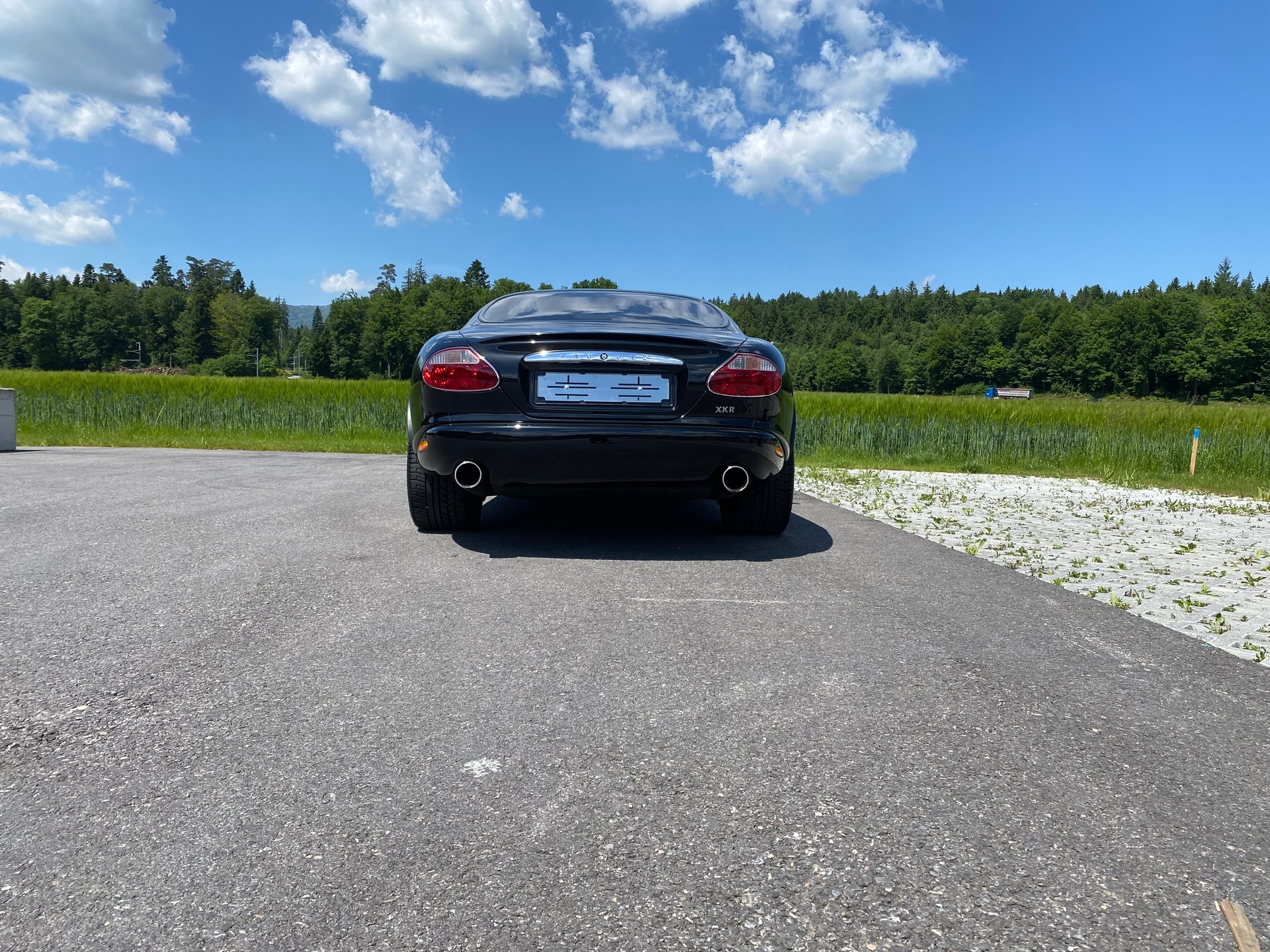 JAGUAR XKR S/C-image-12