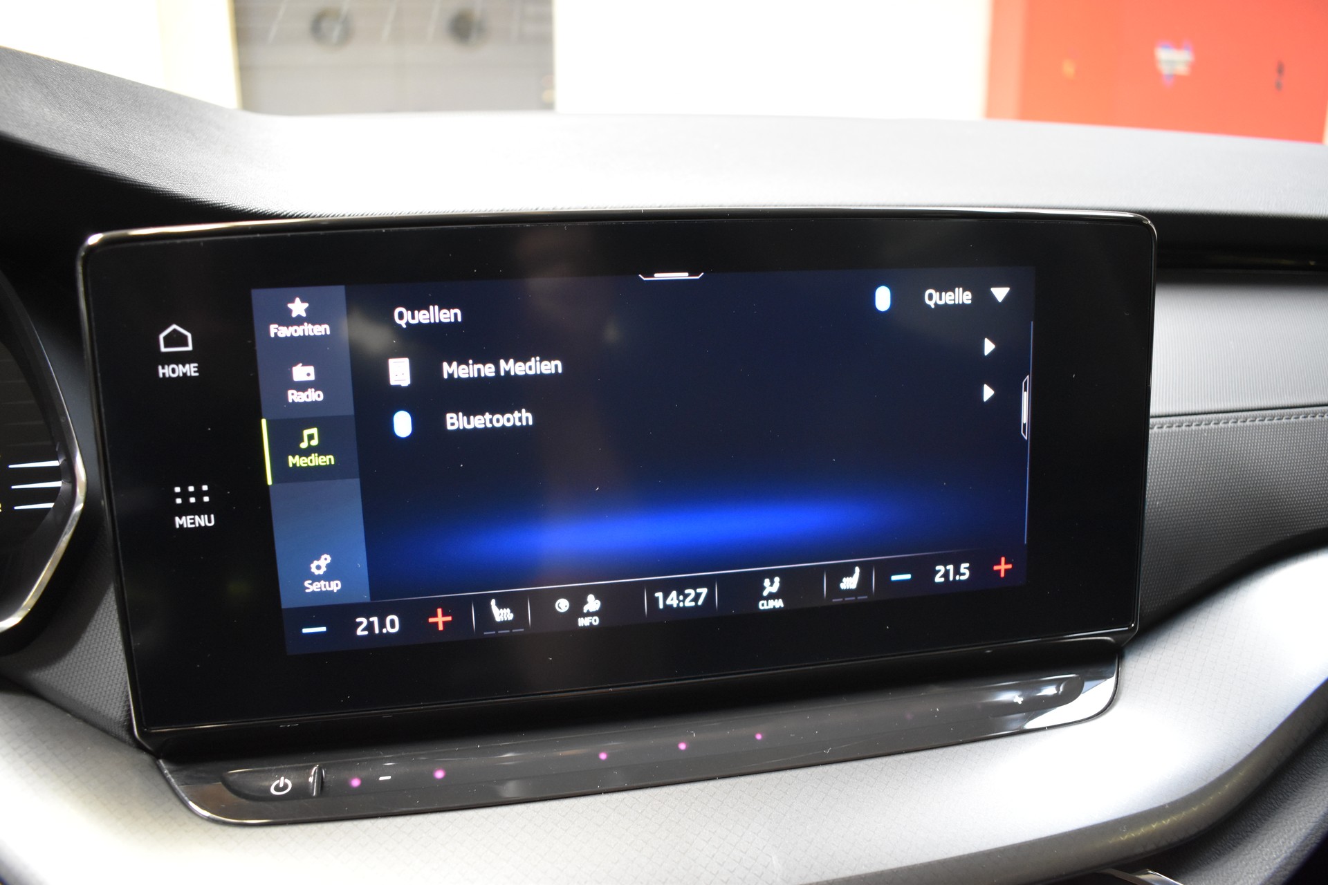 SKODA Octavia Combi 2.0 TDI DSG Ambition 4x4 - New Model 2021 - 150PS-image-14