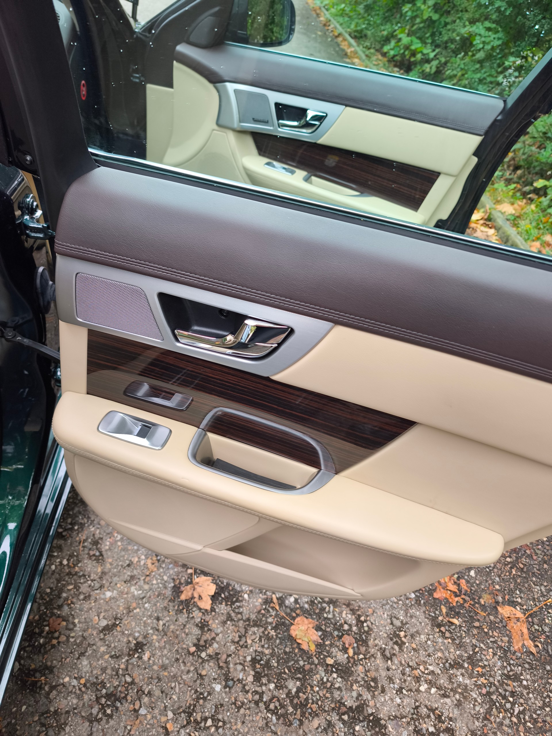 JAGUAR XF 3.0 V6 S/C 4x4-image-9