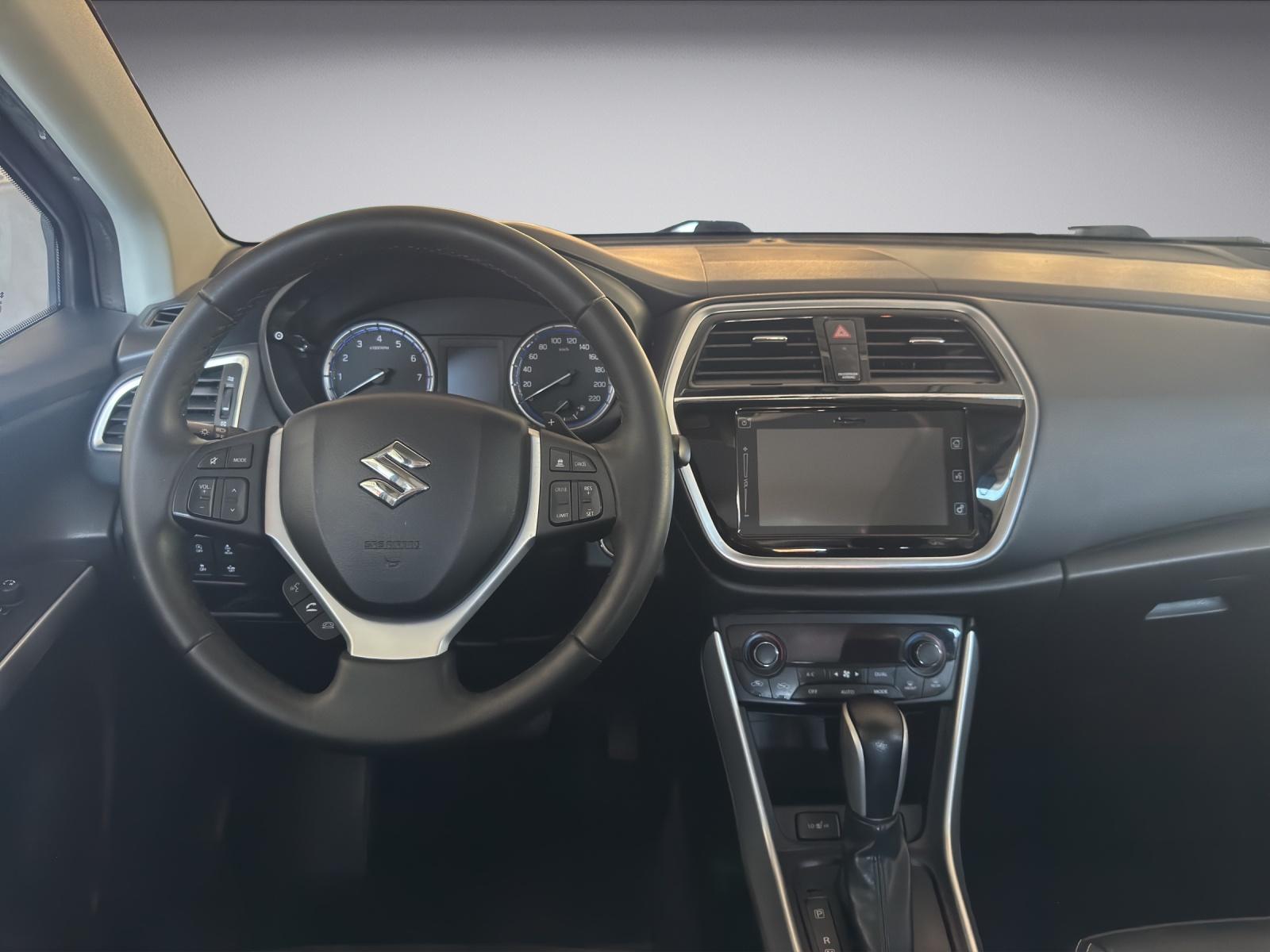 SUZUKI SX4 S-Cross 1.4 T Compact Top 4x4-image-13