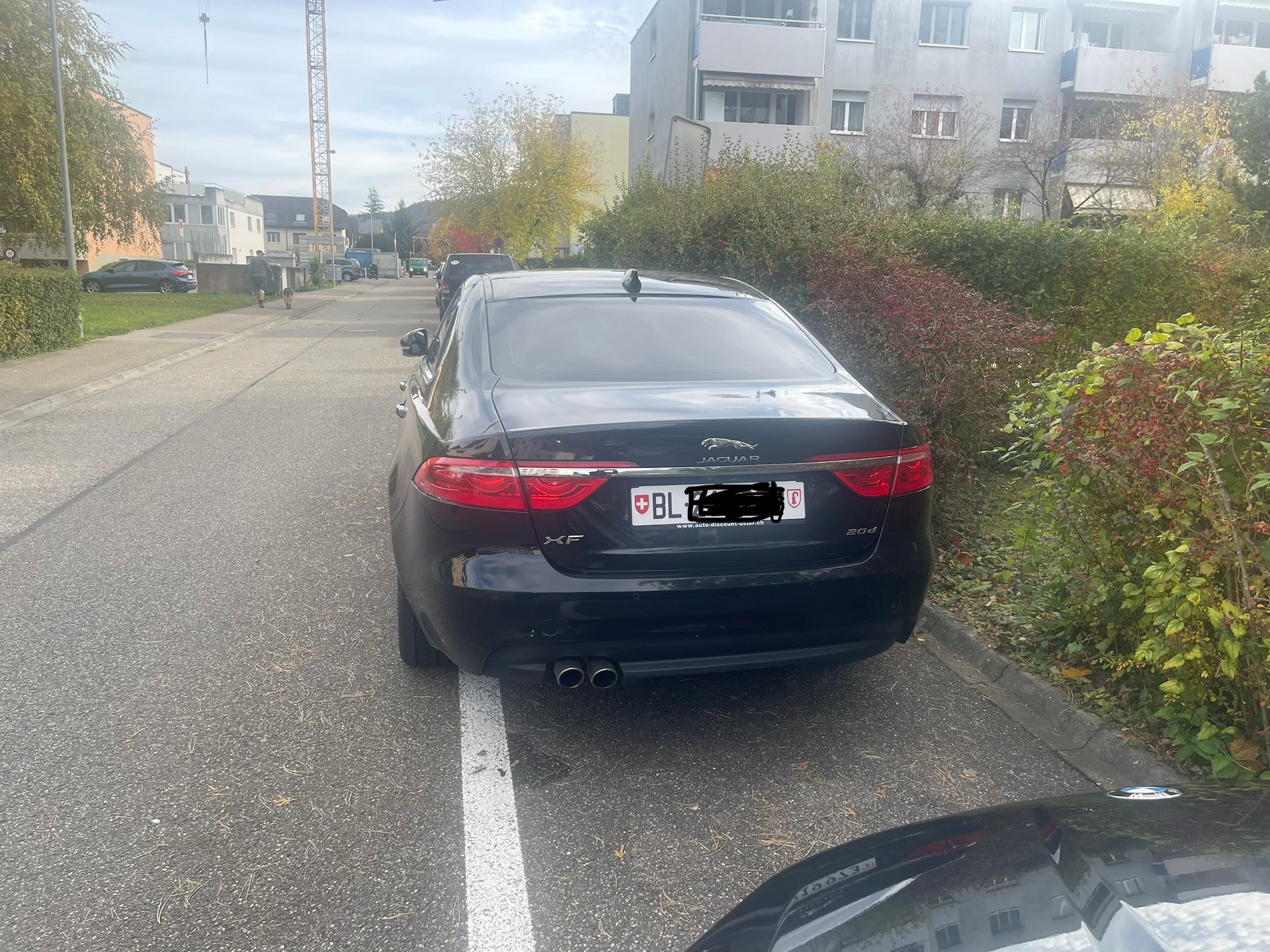 JAGUAR XF 20d Pure Automatic-image-2