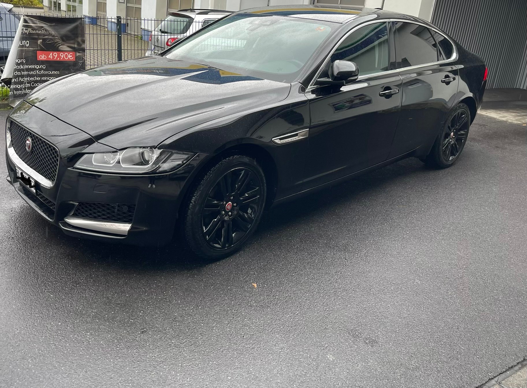 JAGUAR XF 20d Pure Automatic-image-10
