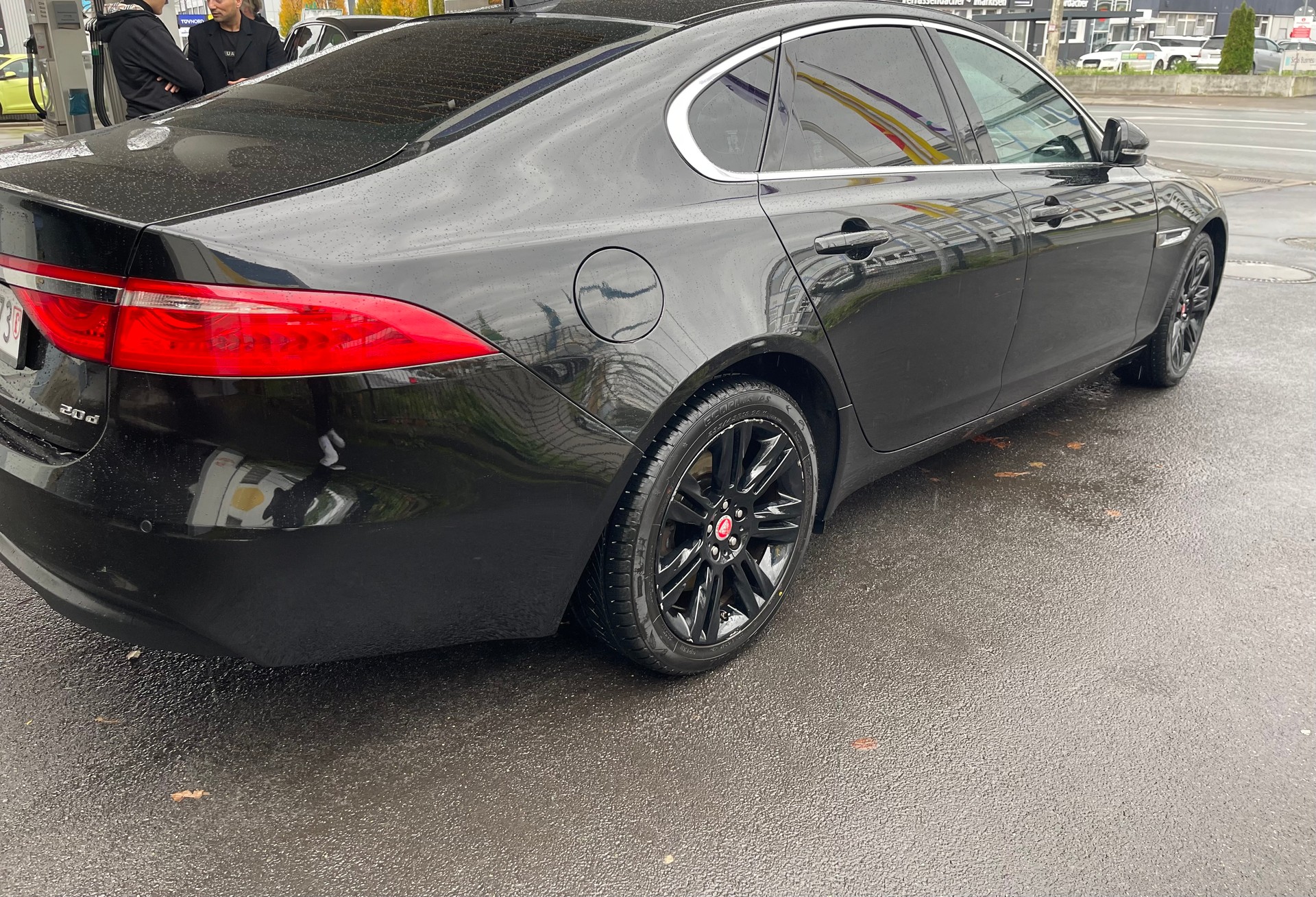 JAGUAR XF 20d Pure Automatic-image-8