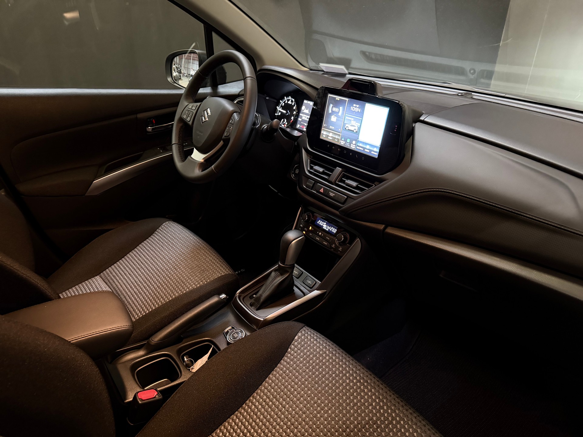 SUZUKI S-Cross 1.4 16V Compact+ MHD Automatic-image-17