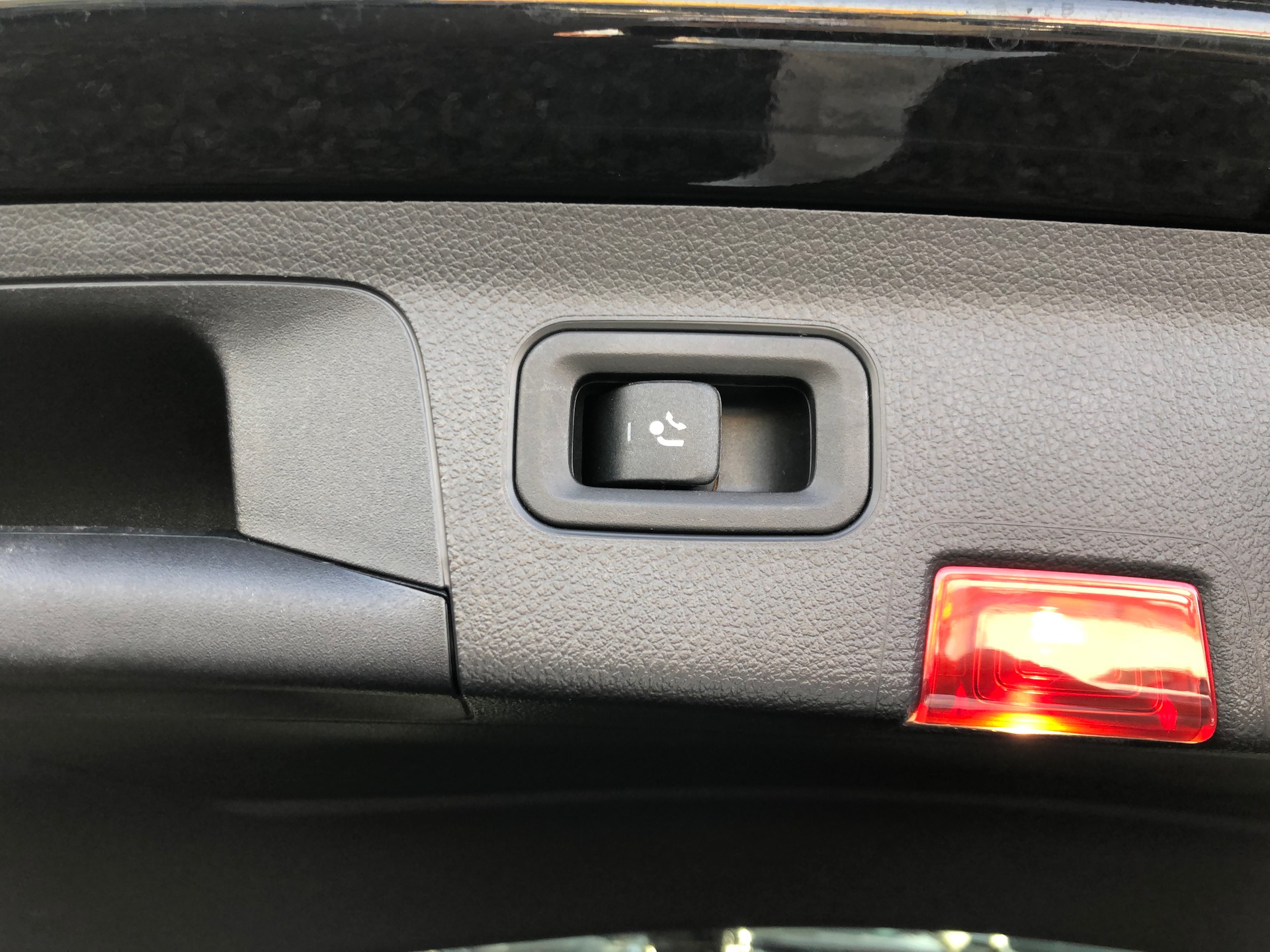 MERCEDES-BENZ A 250 4Matic Progressive 7G-DCT-image-23
