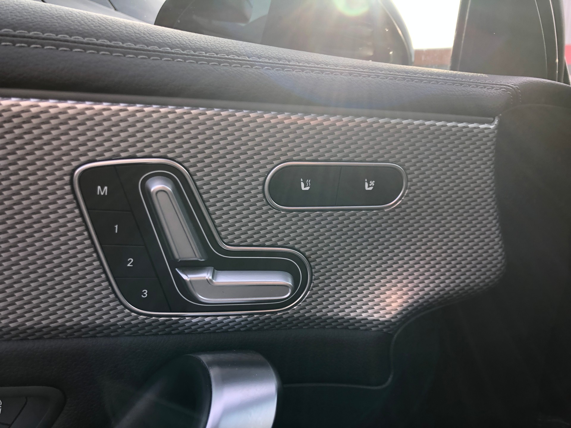 MERCEDES-BENZ A 250 4Matic Progressive 7G-DCT-image-13