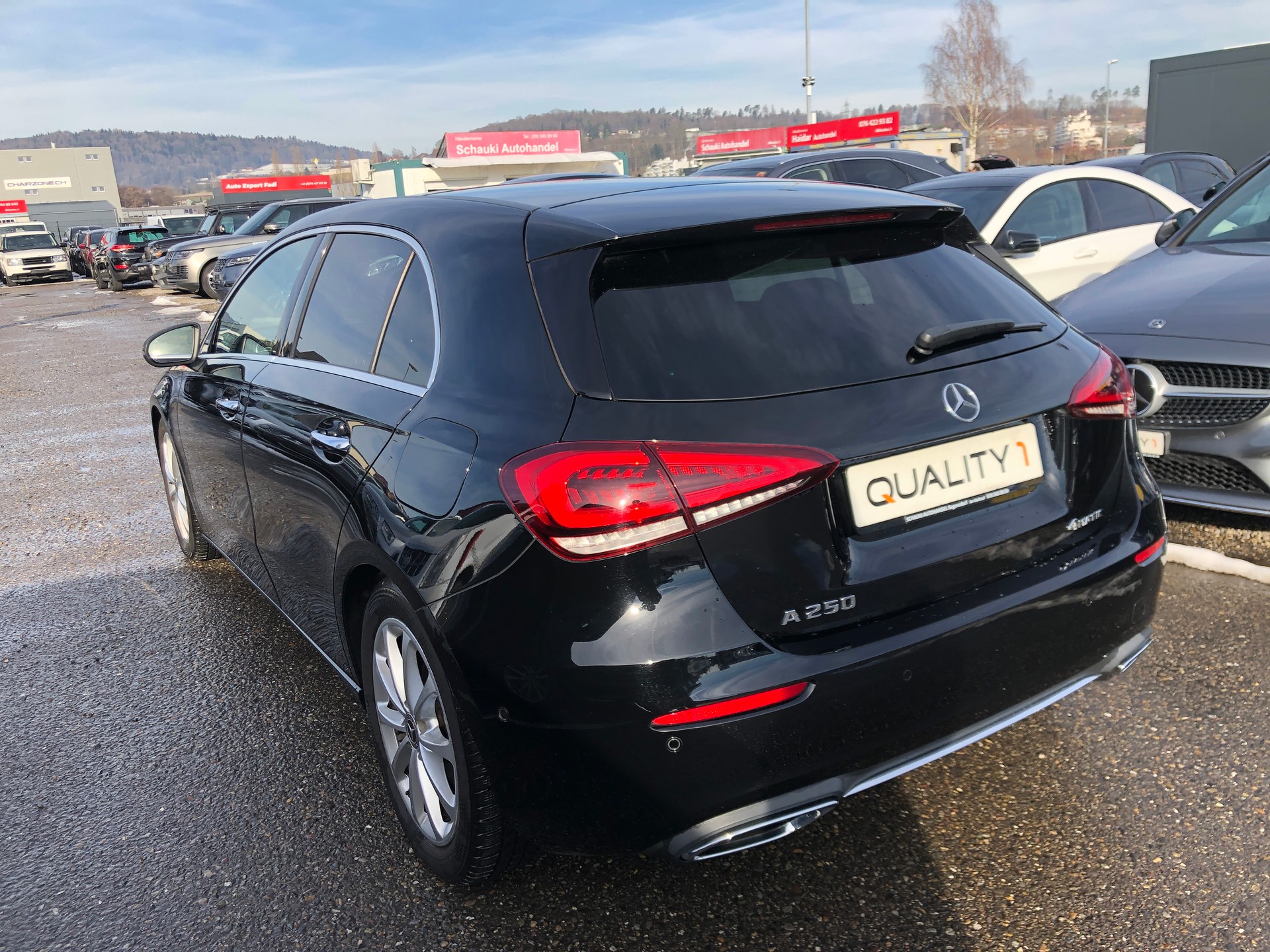 MERCEDES-BENZ A 250 4Matic Progressive 7G-DCT-image-5
