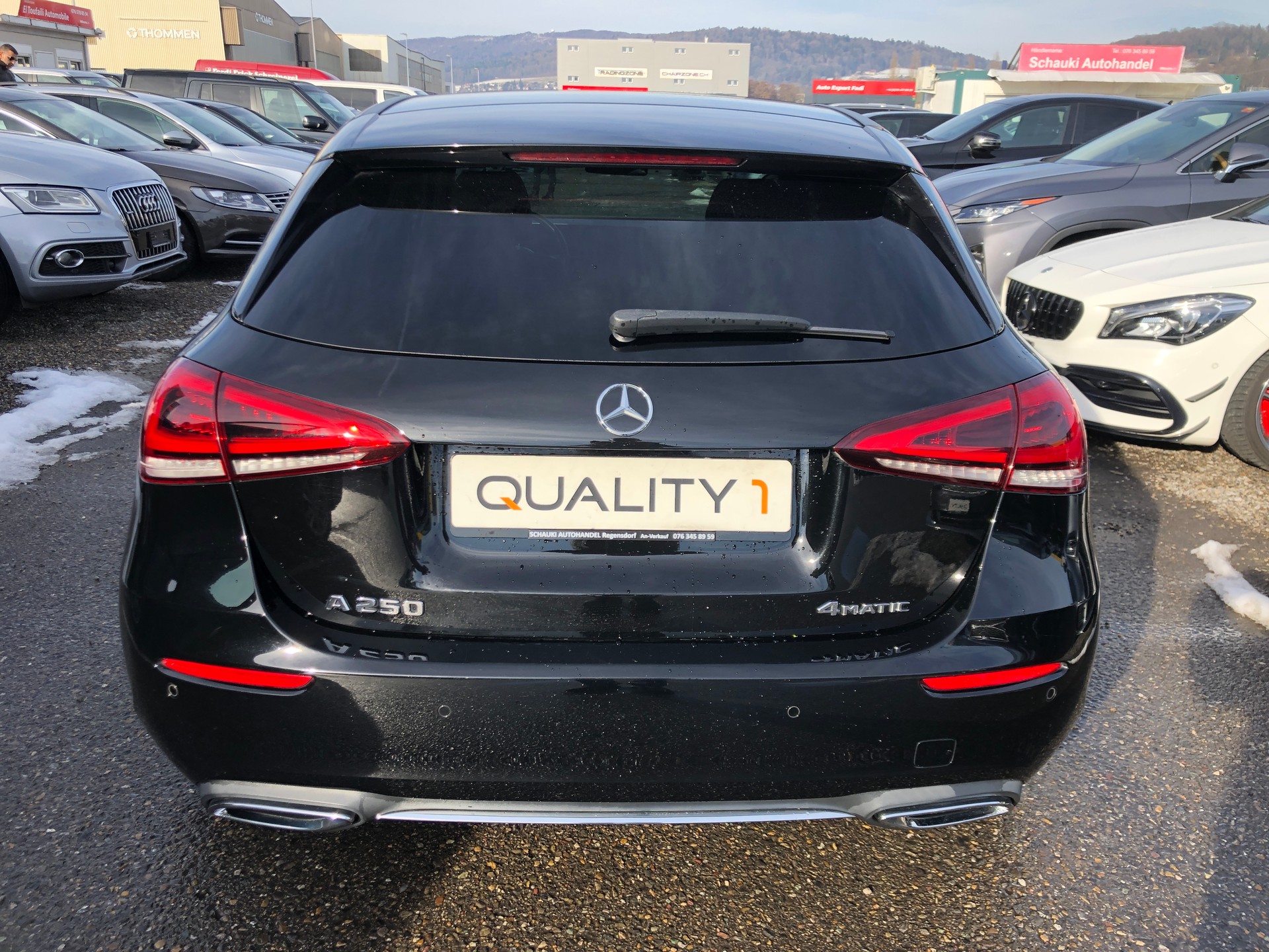 MERCEDES-BENZ A 250 4Matic Progressive 7G-DCT-image-4