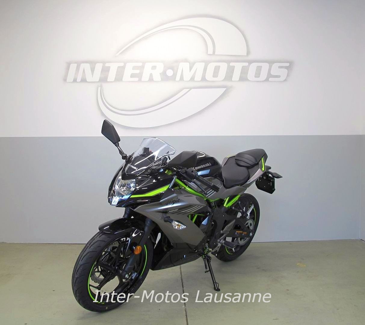 KAWASAKI NINJA 125 SE-image-2