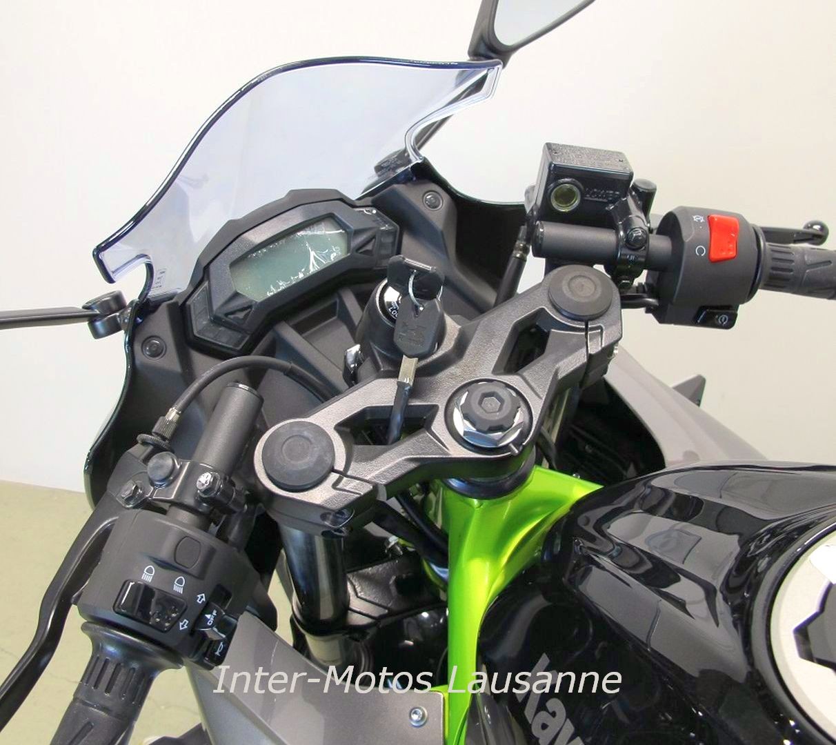 KAWASAKI NINJA 125 SE-image-7