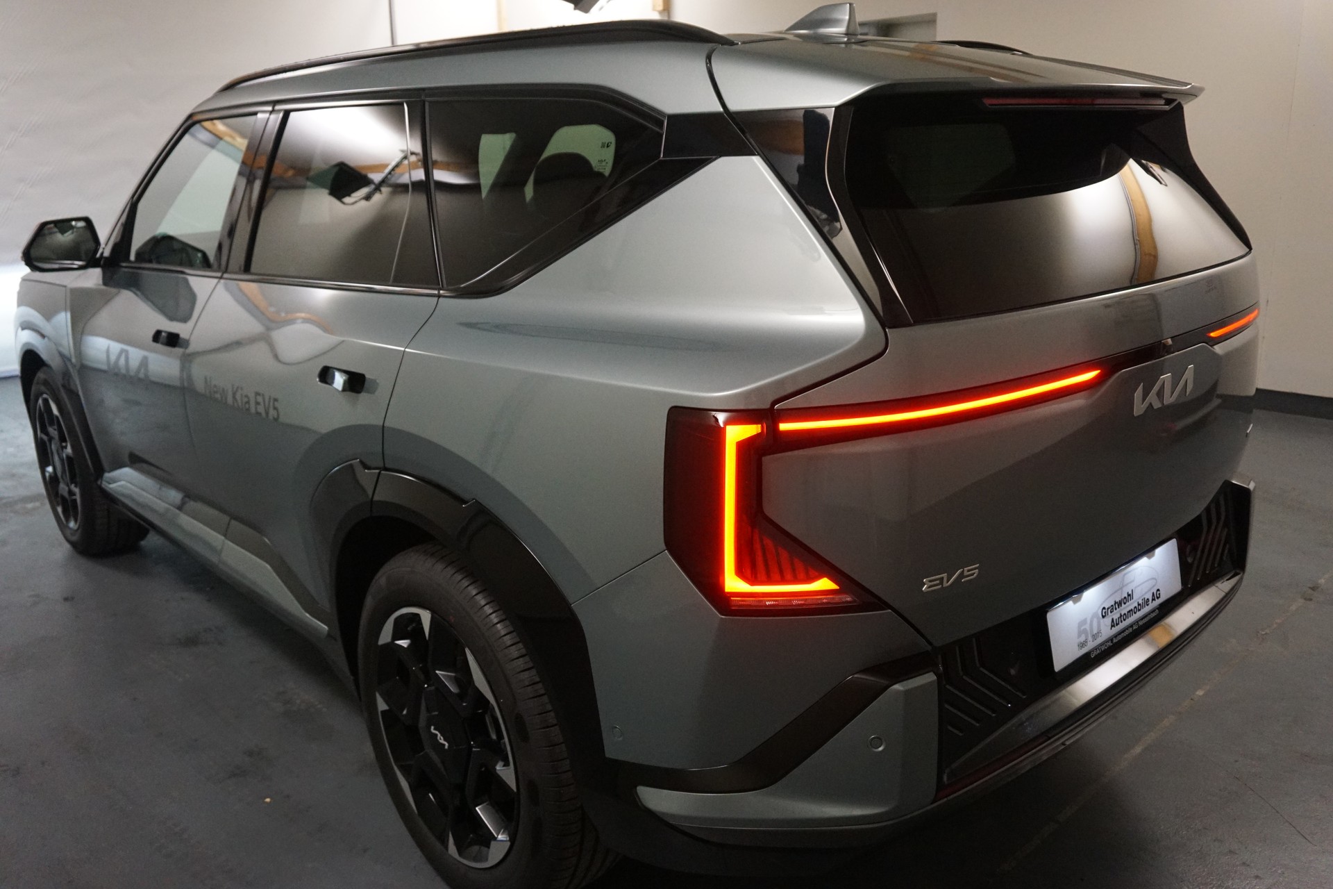 KIA EV5 GT-Line-showroom-element-3
