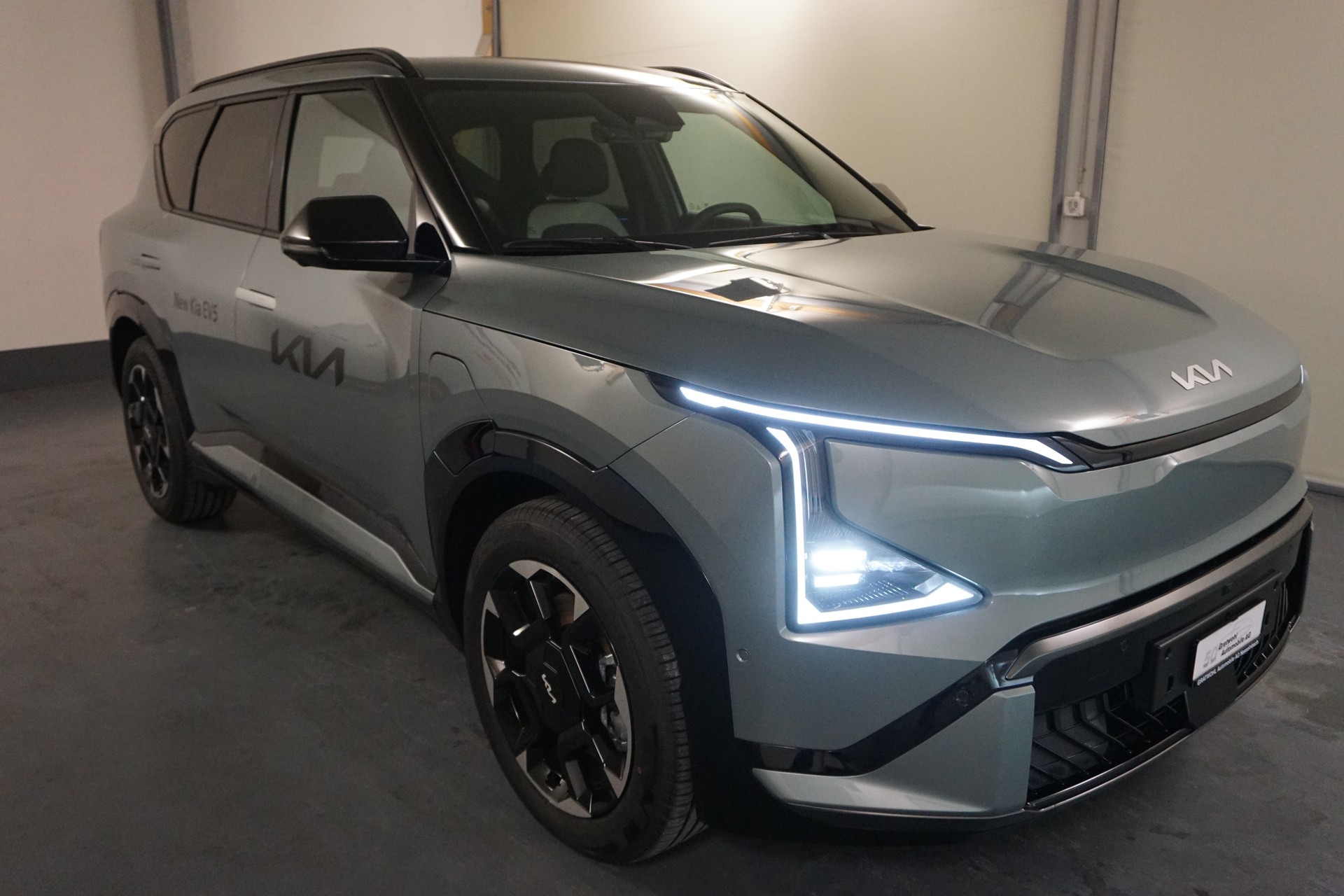 KIA EV5 GT-Line-showroom-element-2