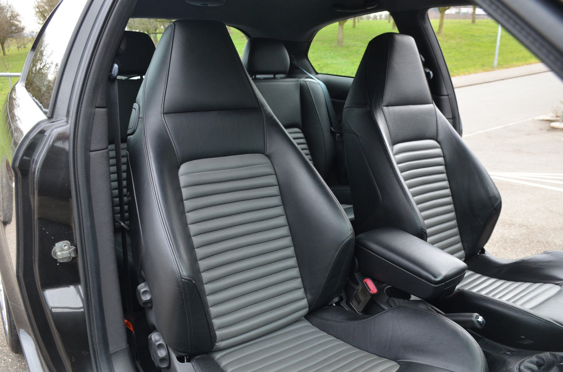 ALFA ROMEO 147 3.2 GTA-image-14
