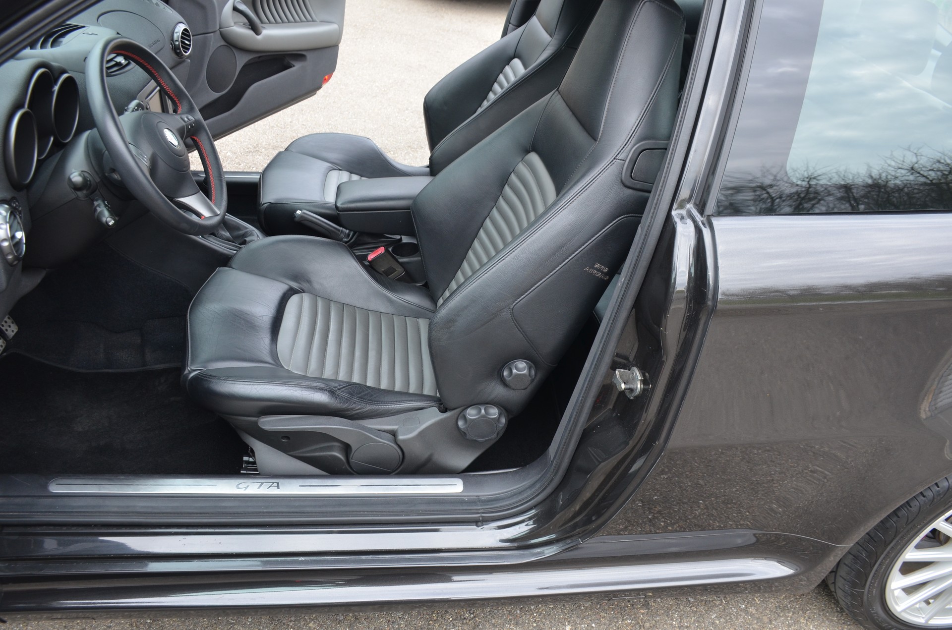 ALFA ROMEO 147 3.2 GTA-image-15