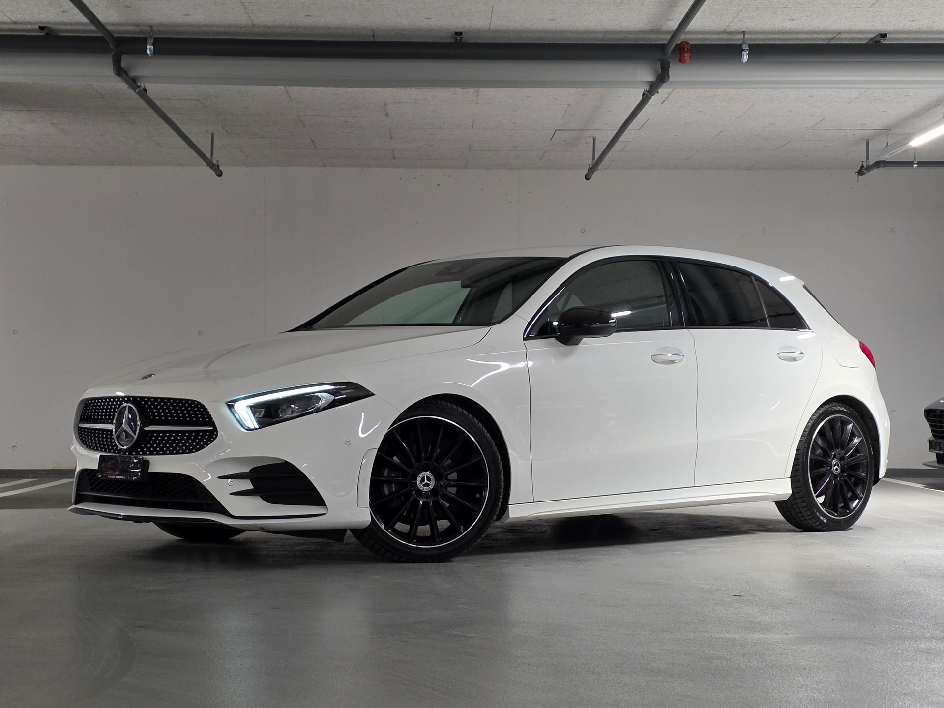 MERCEDES-BENZ A 200 AMG Line 7G-DCT