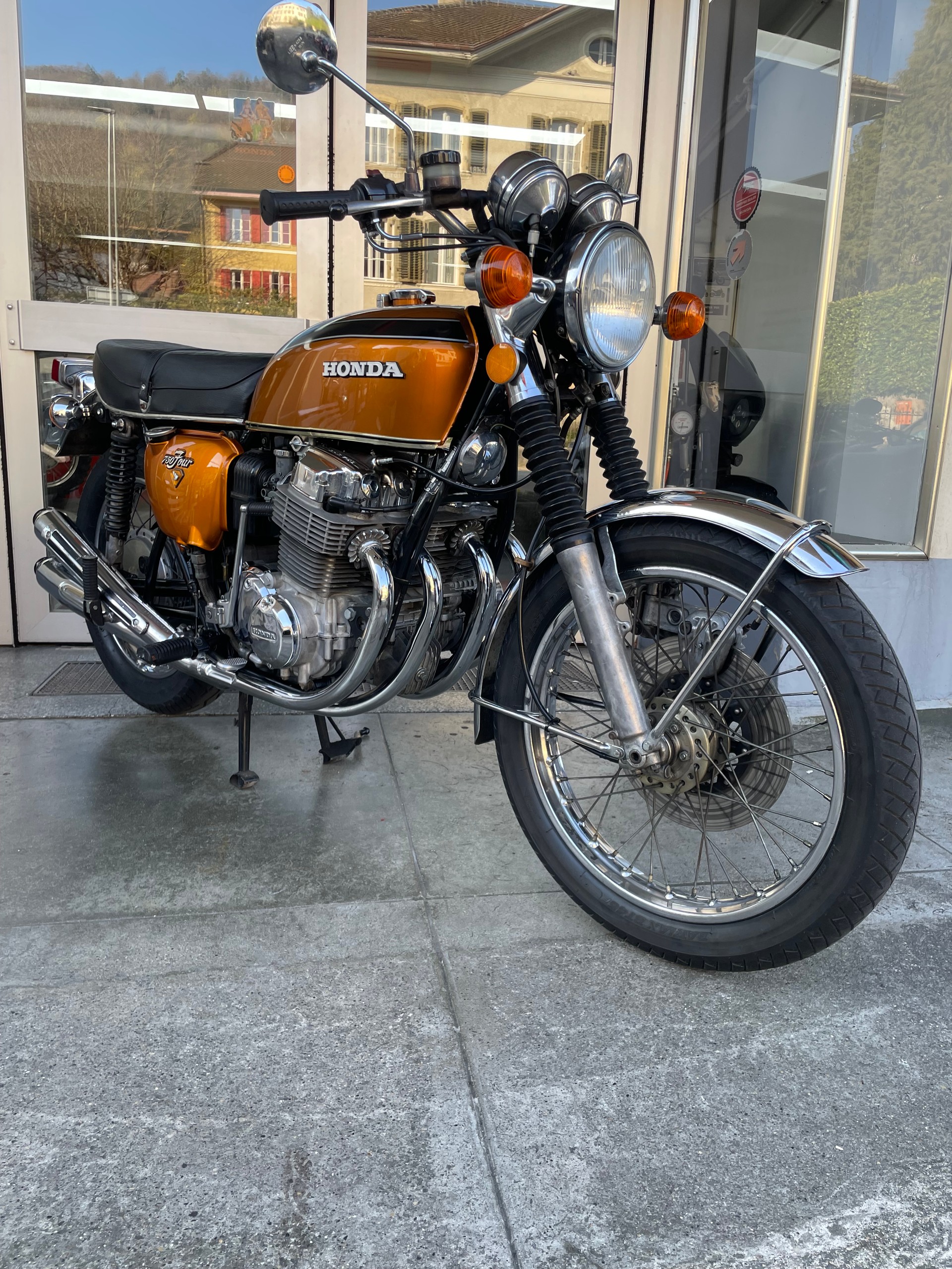 HONDA CB 750 FOUR-image-1