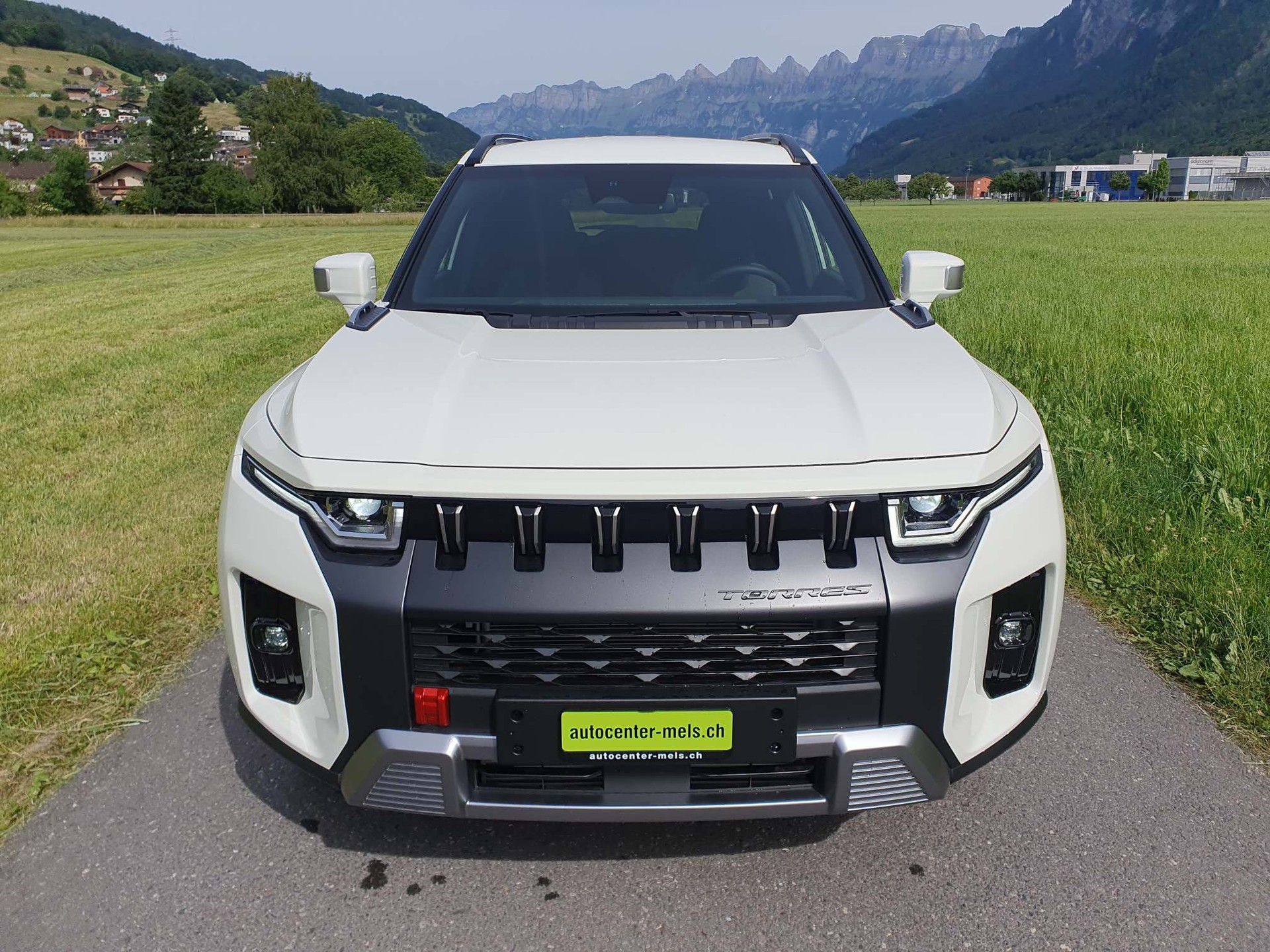 KGM-SsangYong Torres 1.5 Turbo Platinum 4WD MJ27-image-2