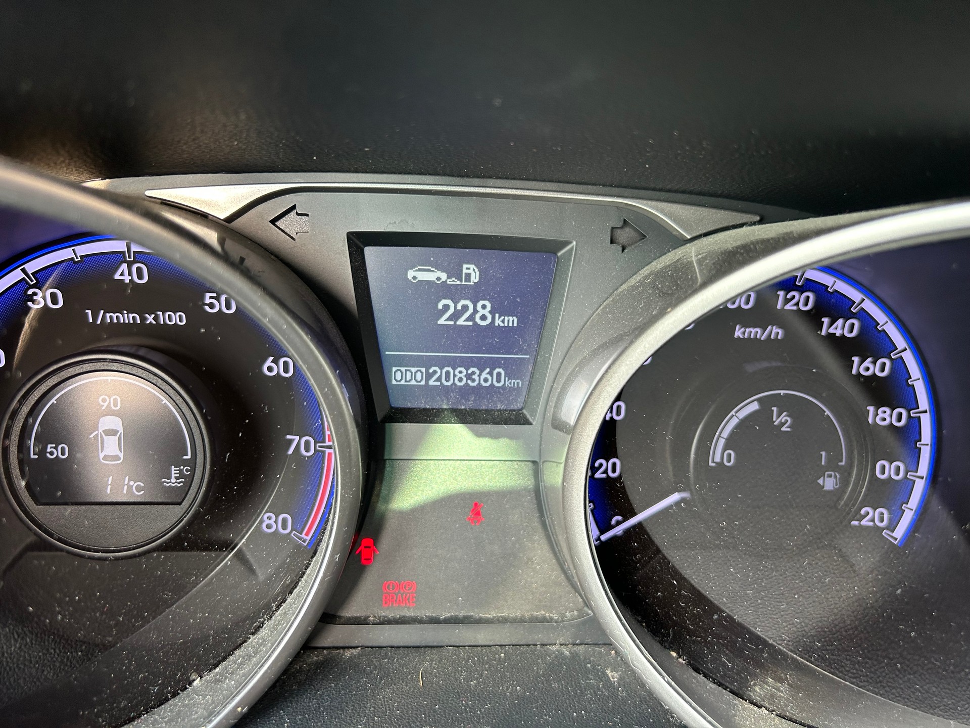 HYUNDAI iX 35 2.0 Premium 4WD-image-7