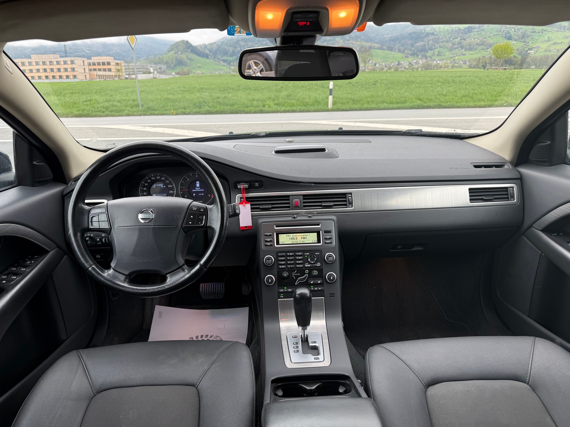 VOLVO V70 2.4D Kinetic Geartronic-image-9