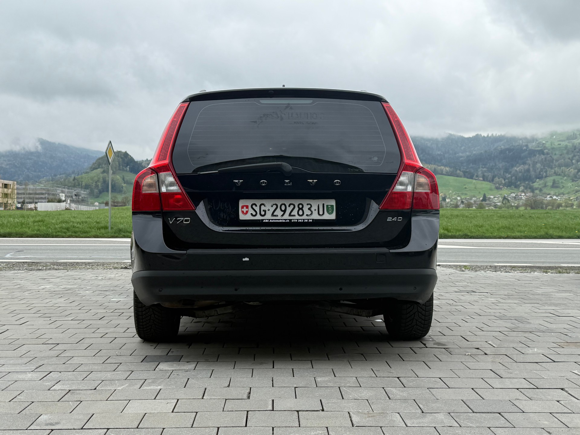 VOLVO V70 2.4D Kinetic Geartronic-image-6