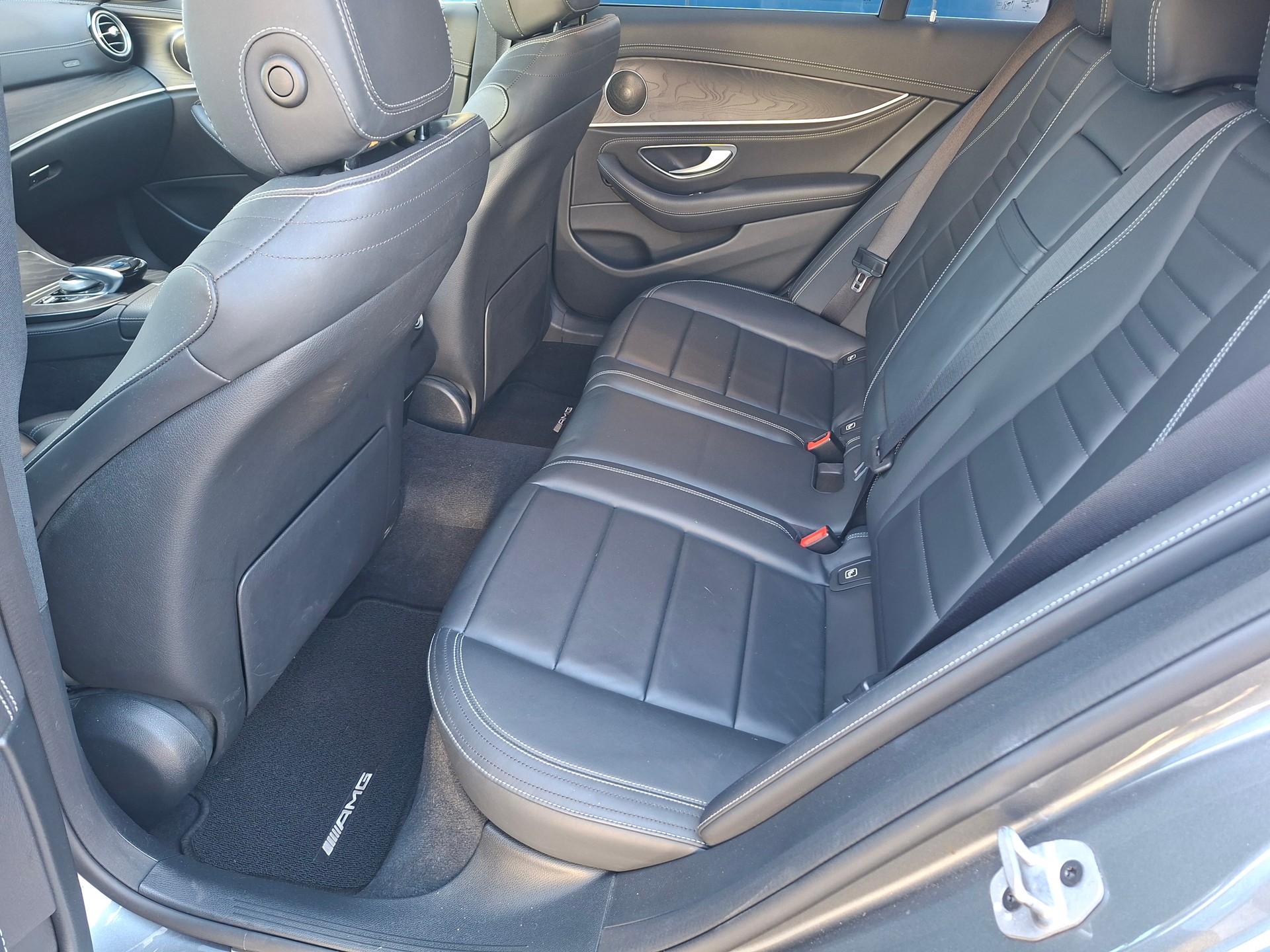 MERCEDES-BENZ E 450 AMG Line 4 Matic 9G-Tronic-image-9